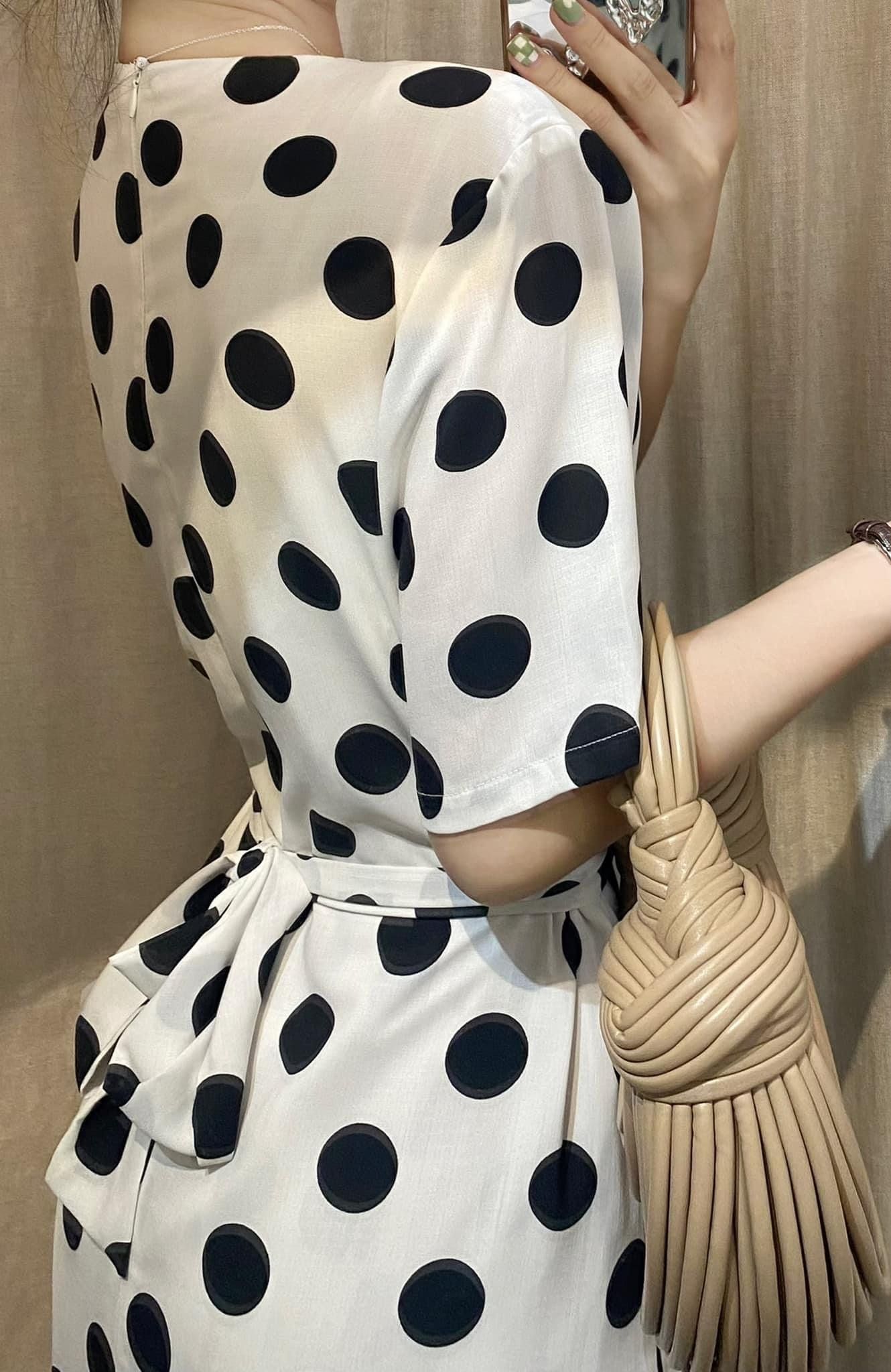 Amelinda Dress - Đầm Xoắn Eo Tay Ngắn