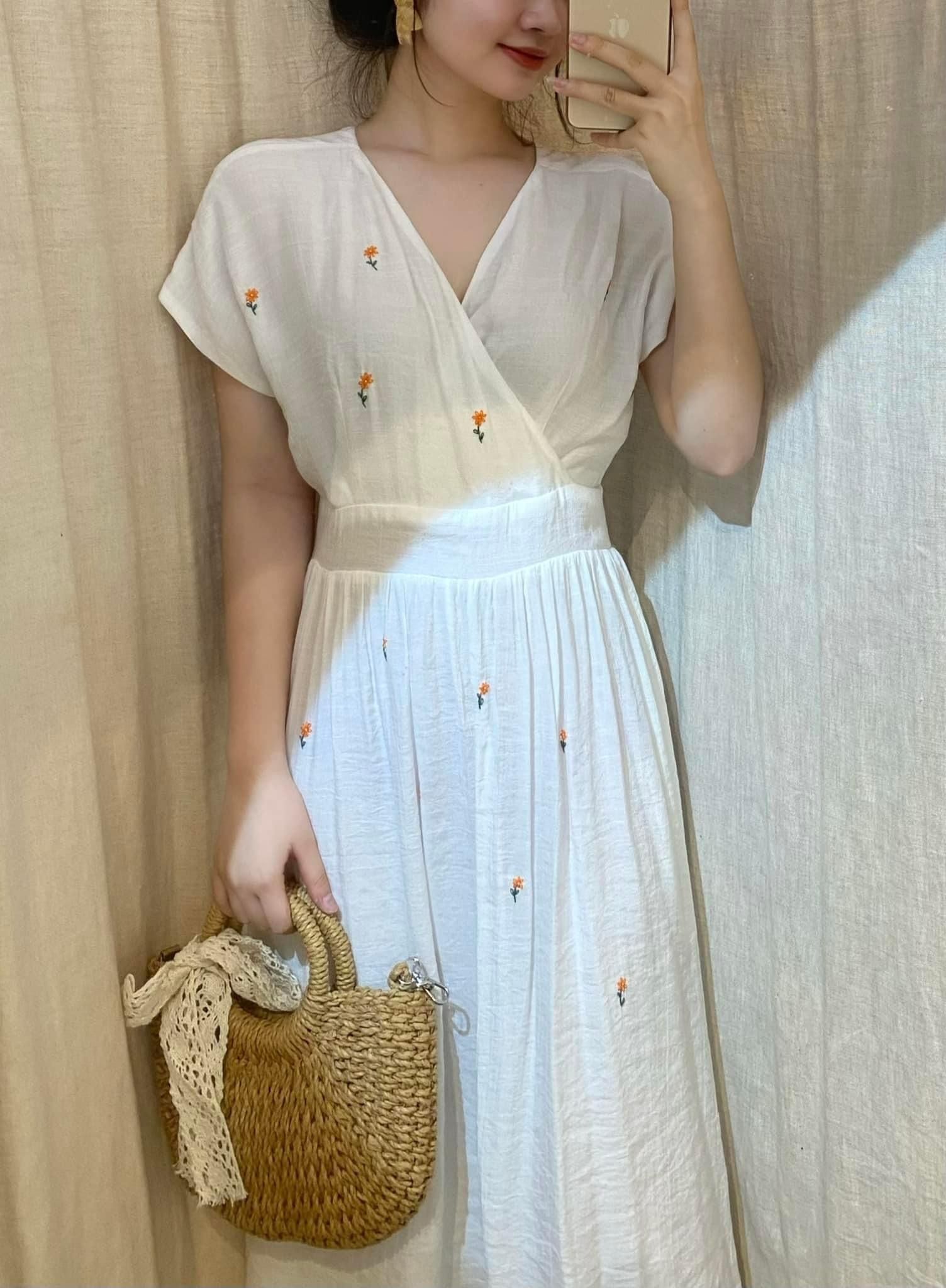 Hannah Dress - Đầm Cánh Dơi Thêu Nổi - E36