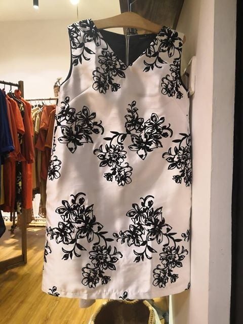 Maia Dress - Đầm sát nách cổ tim in hoa D343 D344 D345