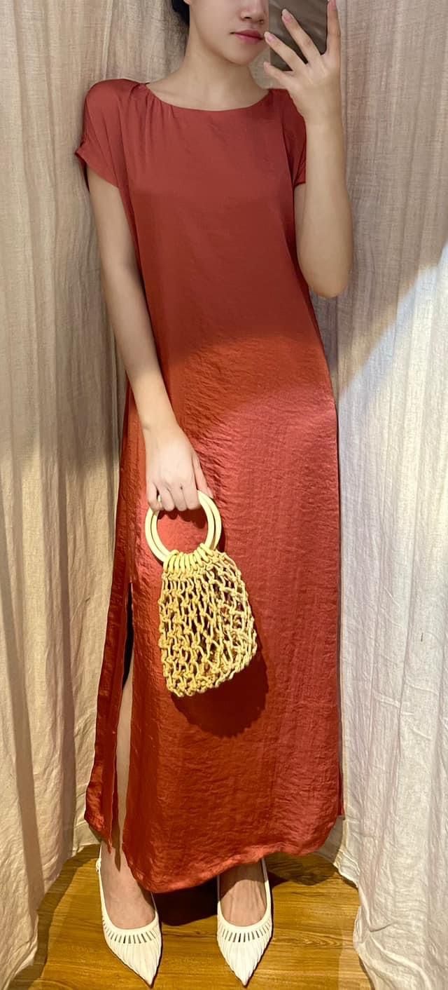 Mona Dress - Đầm Lụa Tay Chờm E33