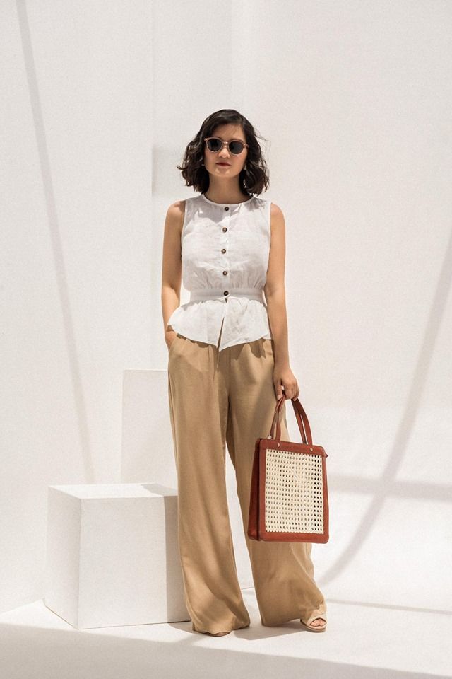 Áo linen trắng sát nách cổ tròn A117