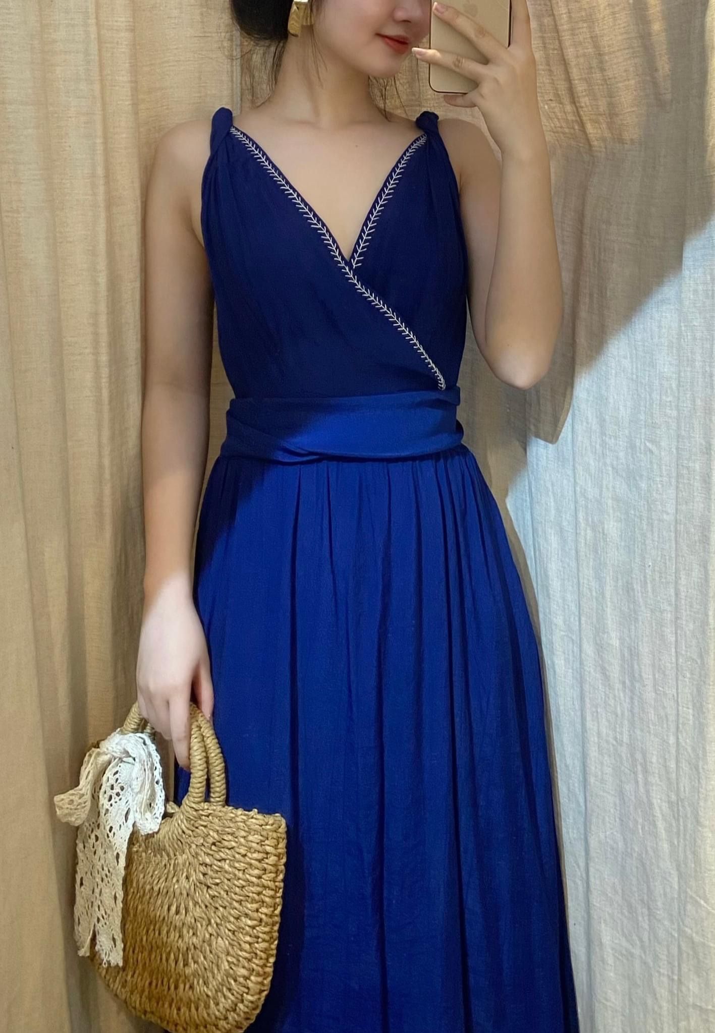 Nala Dress - Đầm Xoắn Vai Thêu Tay E29