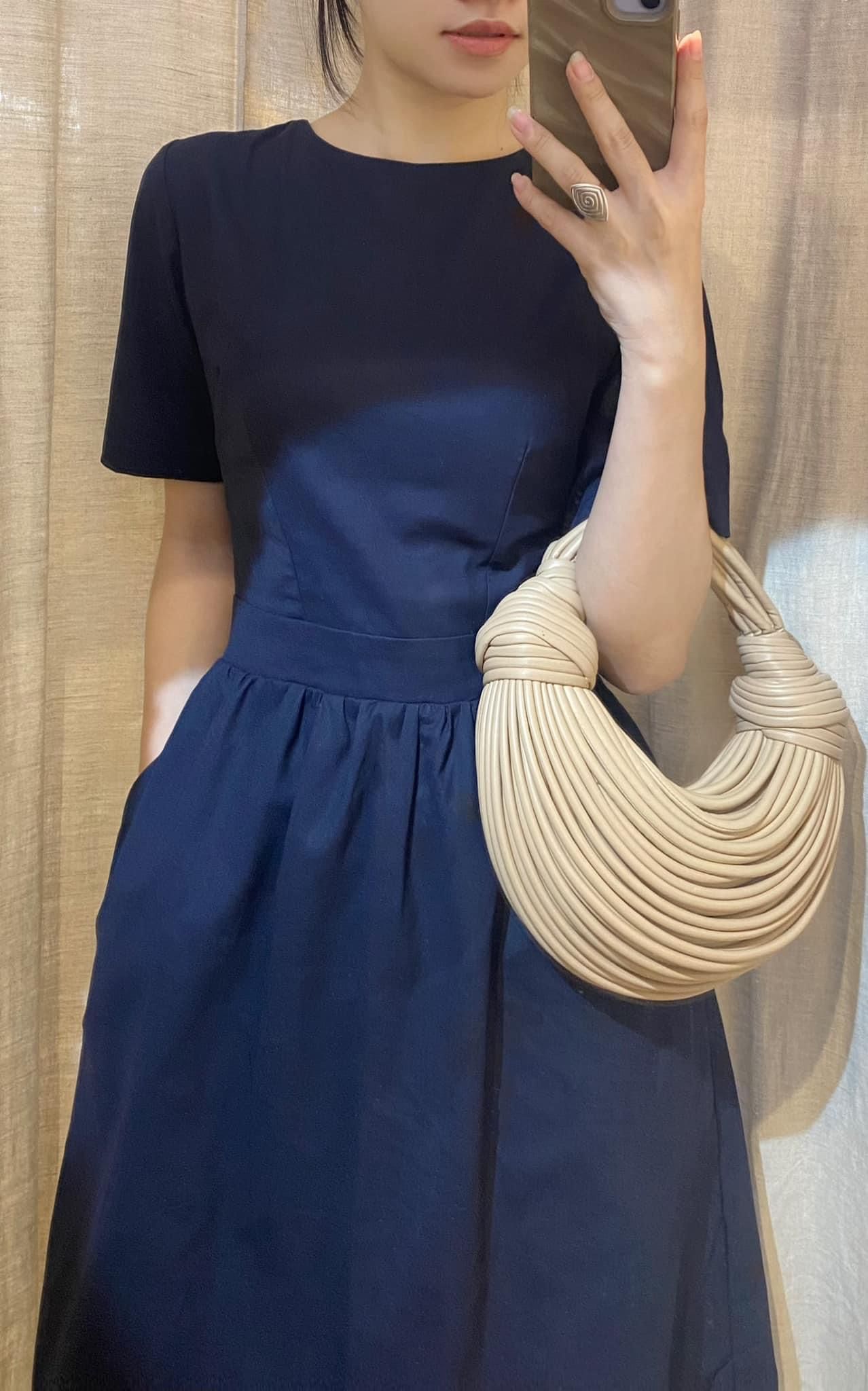 Kali Dress - Đầm linen hở lưng thắt dây D106