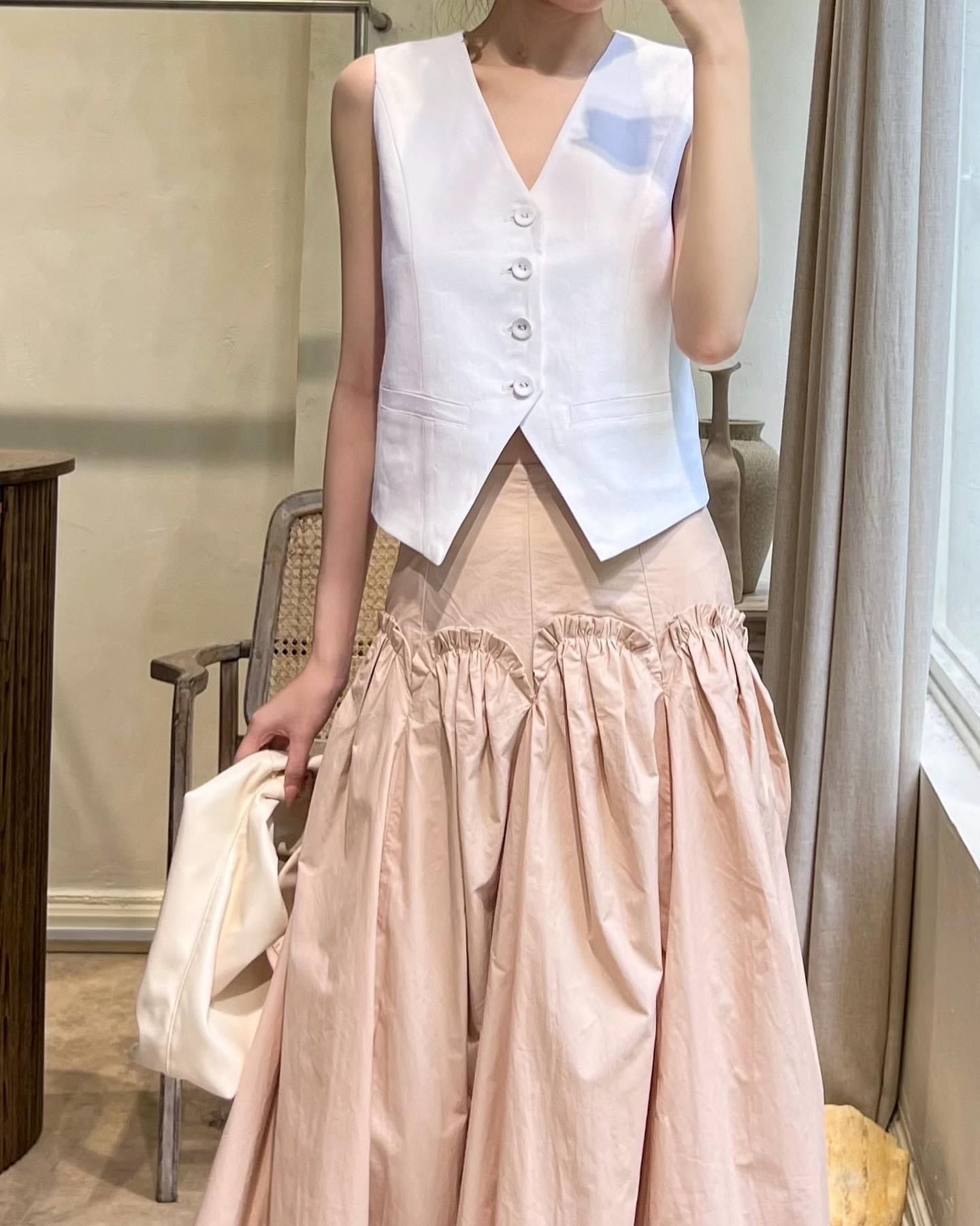 Cara Gile - Áo Sát Nách Cổ V Linen D988