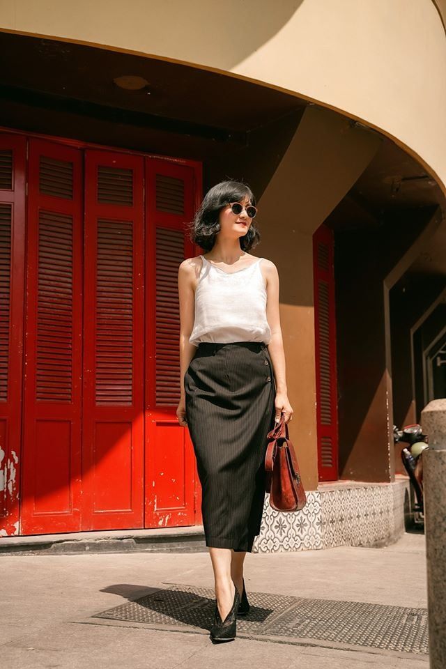 Chân váy sọc đen 3 cúc bên hông C25