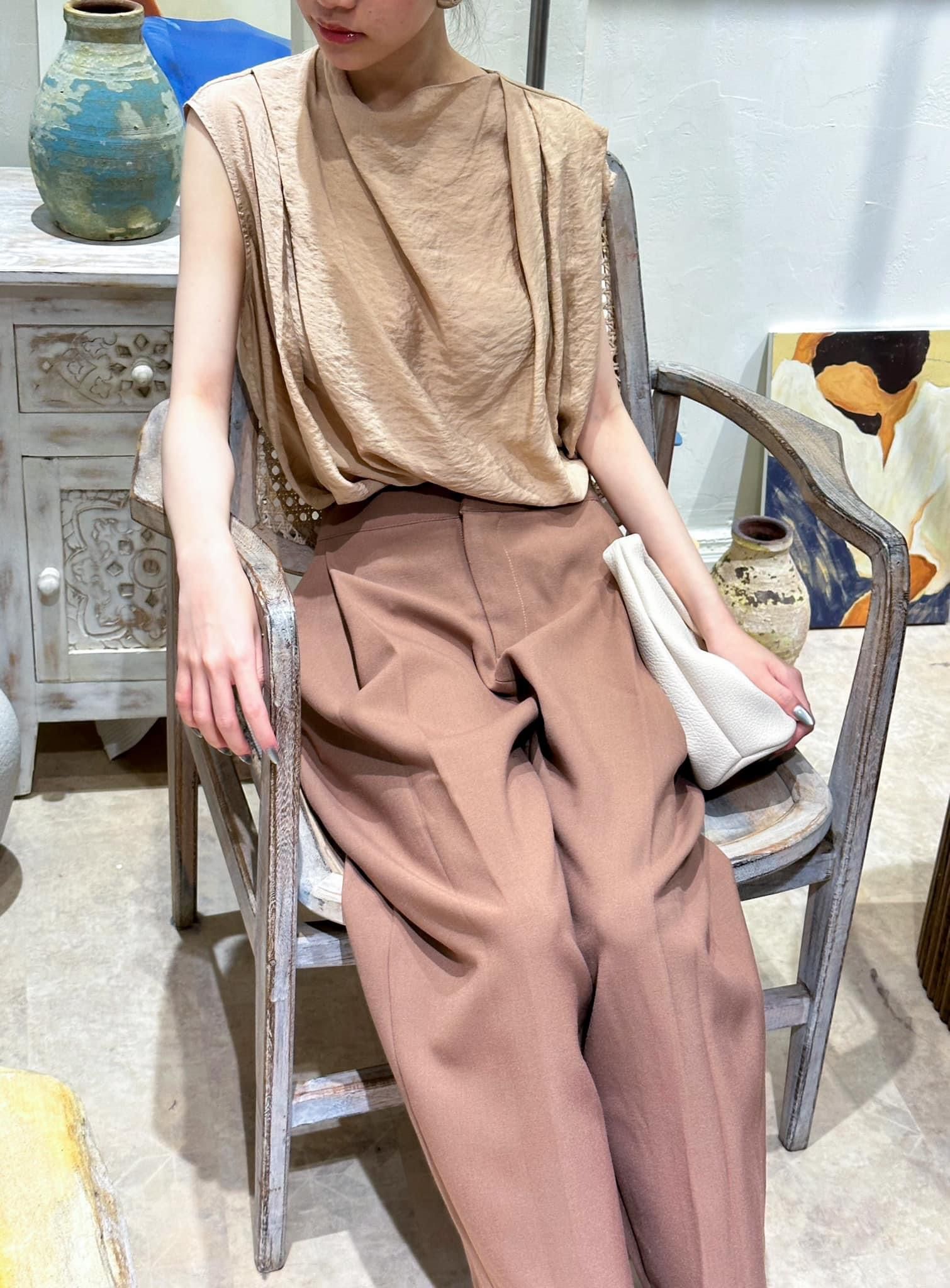 Tiana Shirt - Áo Tơ Tằm Không Tay D996