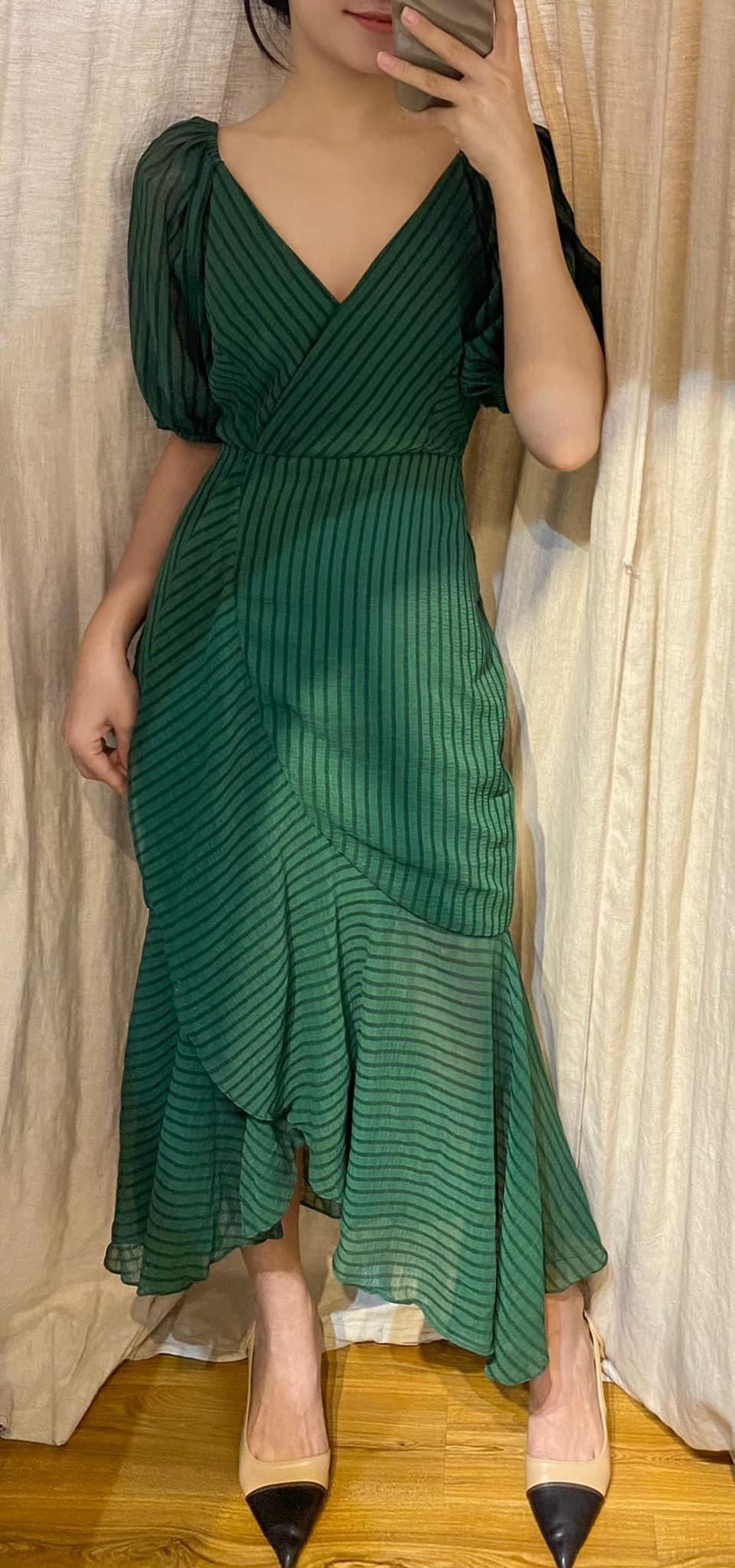 Ariel Dress - Đầm đuôi cá cổ V tay phồng - D669