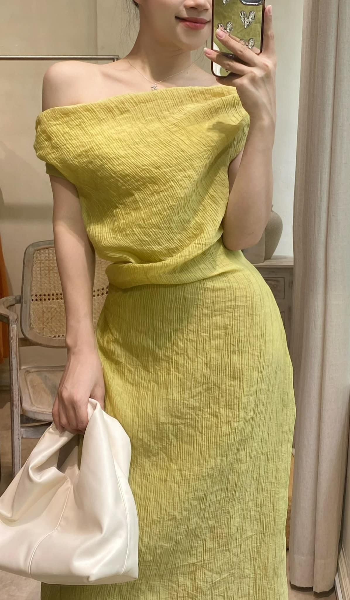 Dilys Dress - Đầm Trễ Vai Sóng Eo DR2123