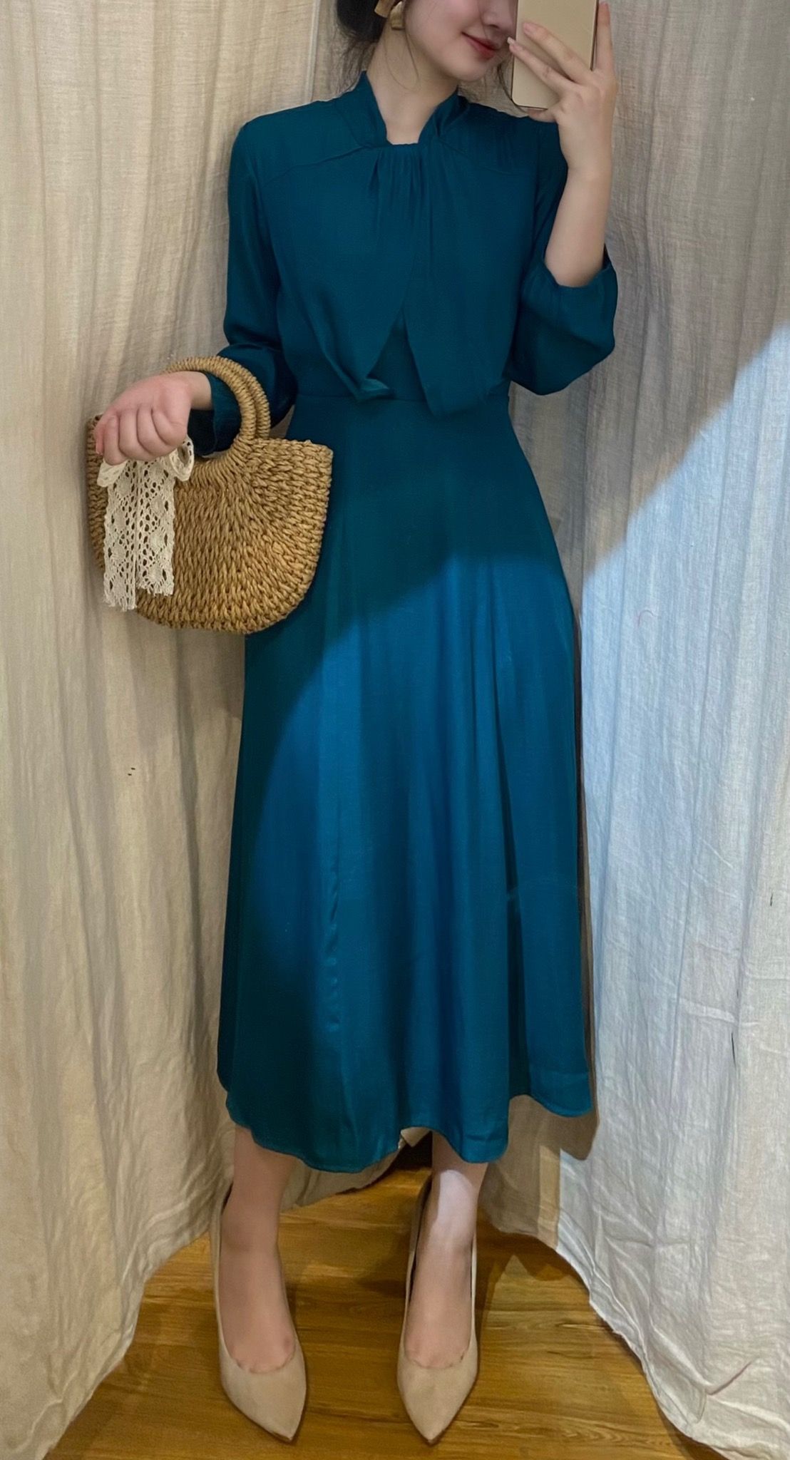 Eleanor Dress - Đầm lụa tay Dài - D03