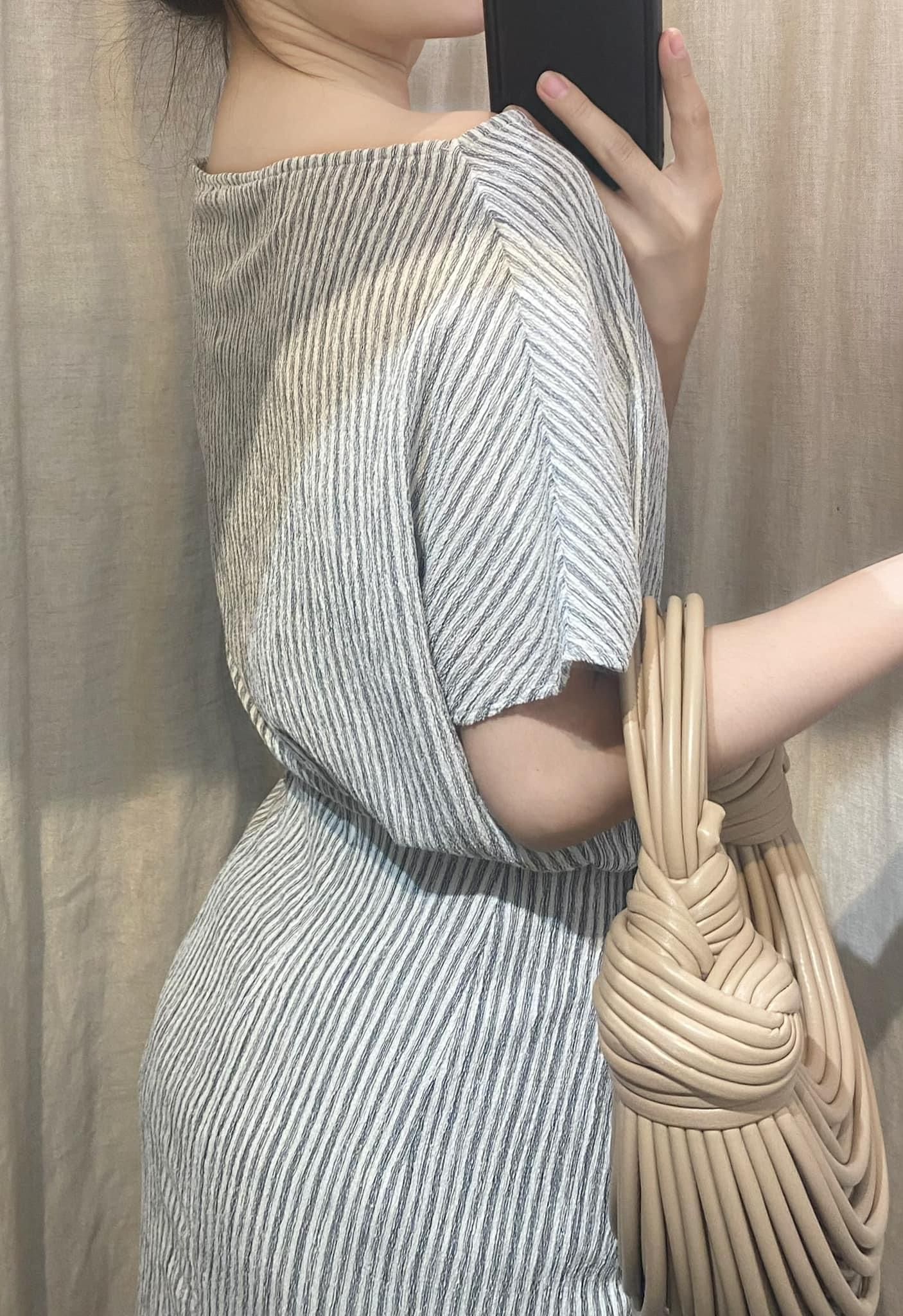 Mary Set - Set Áo Và Chân Váy Xoắn Eo L03