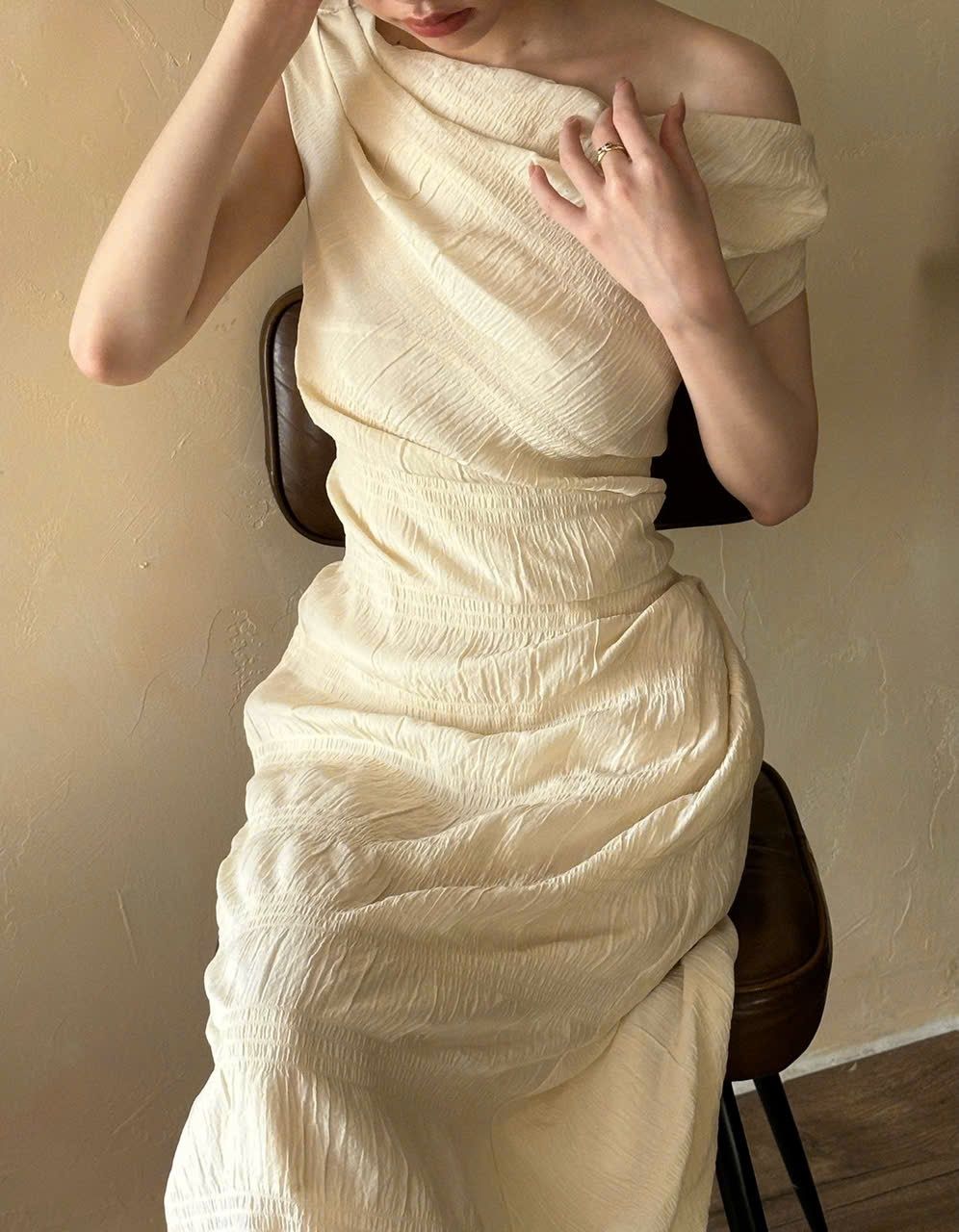 Dilys Dress - Đầm Trễ Vai Sóng Eo DR2123