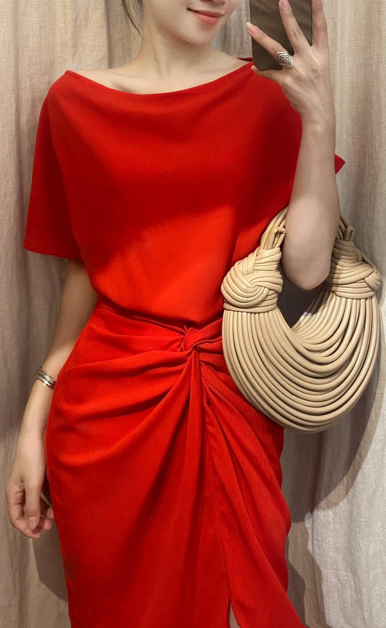 Mary Set - Set Áo Và Chân Váy Xoắn Eo L03