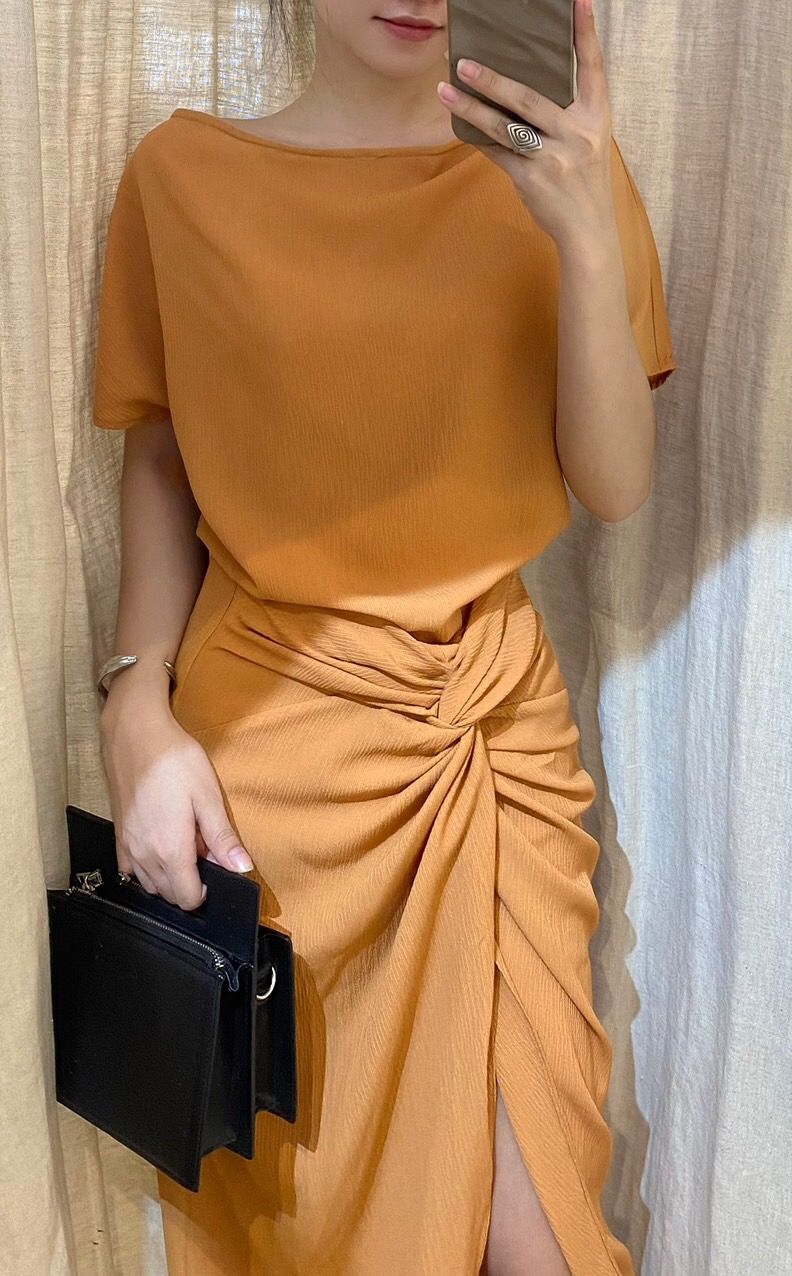 Mary Set - Set Áo Và Chân Váy Xoắn Eo L03