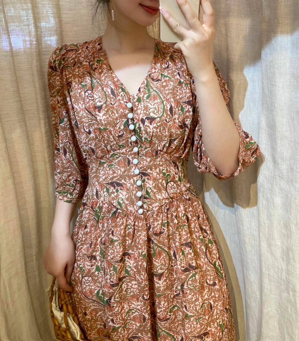 Melina Dress - Đầm voan in hoa có cúc - D01