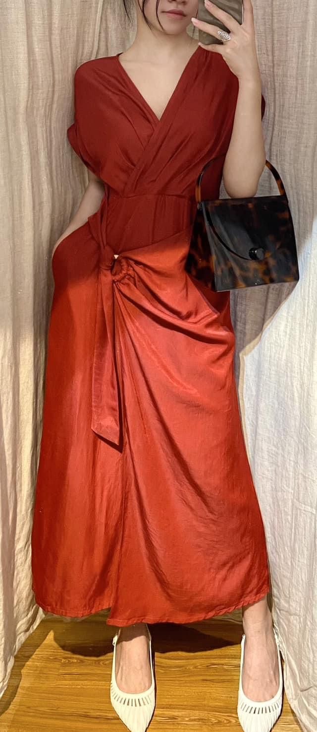 Elly Dress - Đầm Lụa Cổ V - E42