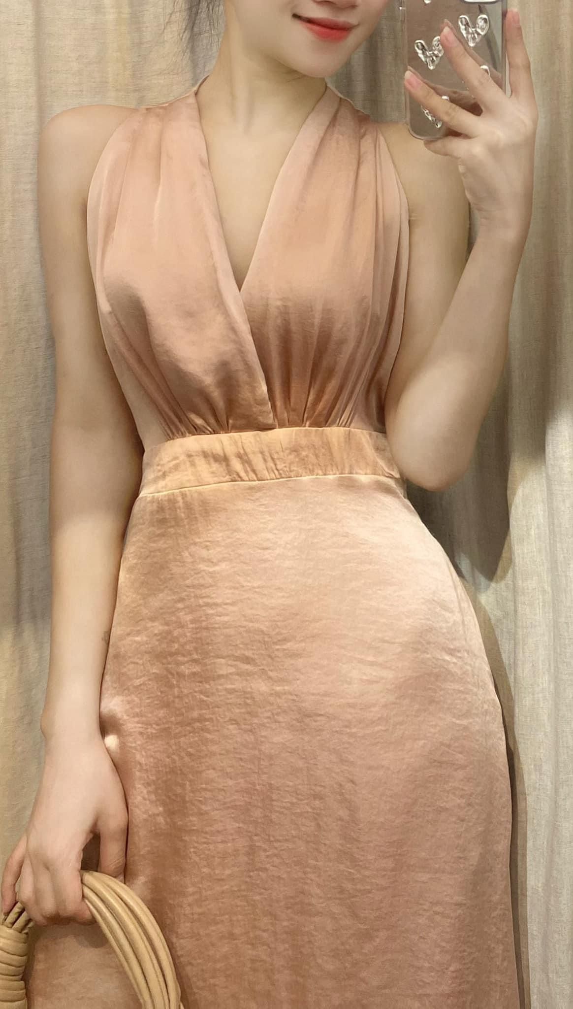 Grace - Elegant Silk Dress - Đầm Midi Cổ Yếm E40
