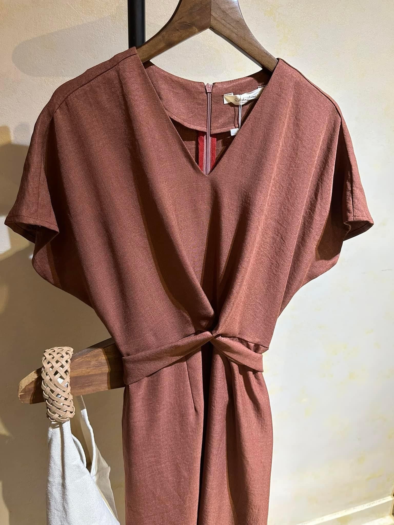 Macy Dress - Đầm Cổ V Nhấn Eo E49