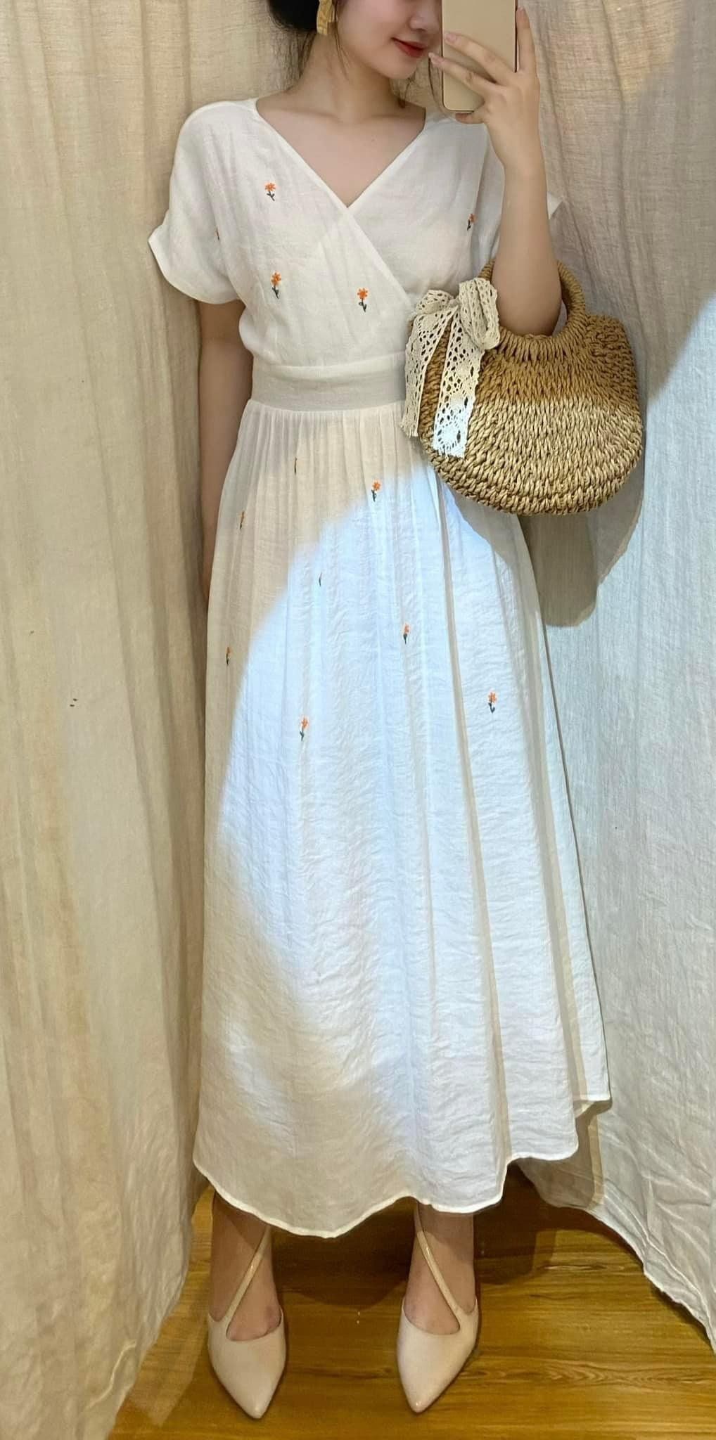 Hannah Dress - Đầm Cánh Dơi Thêu Nổi - E36