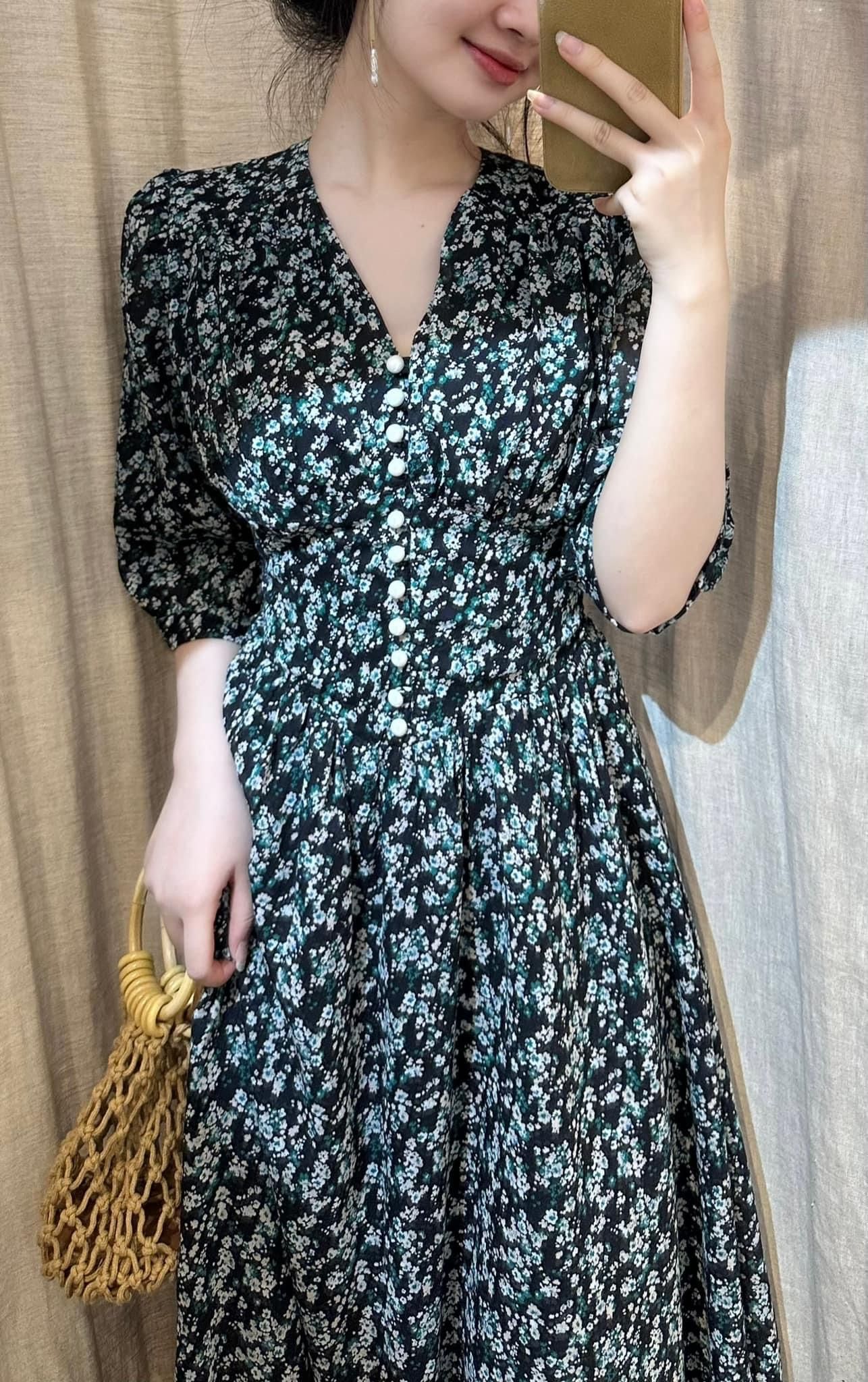 Melina Dress - Đầm voan in hoa có cúc - D01