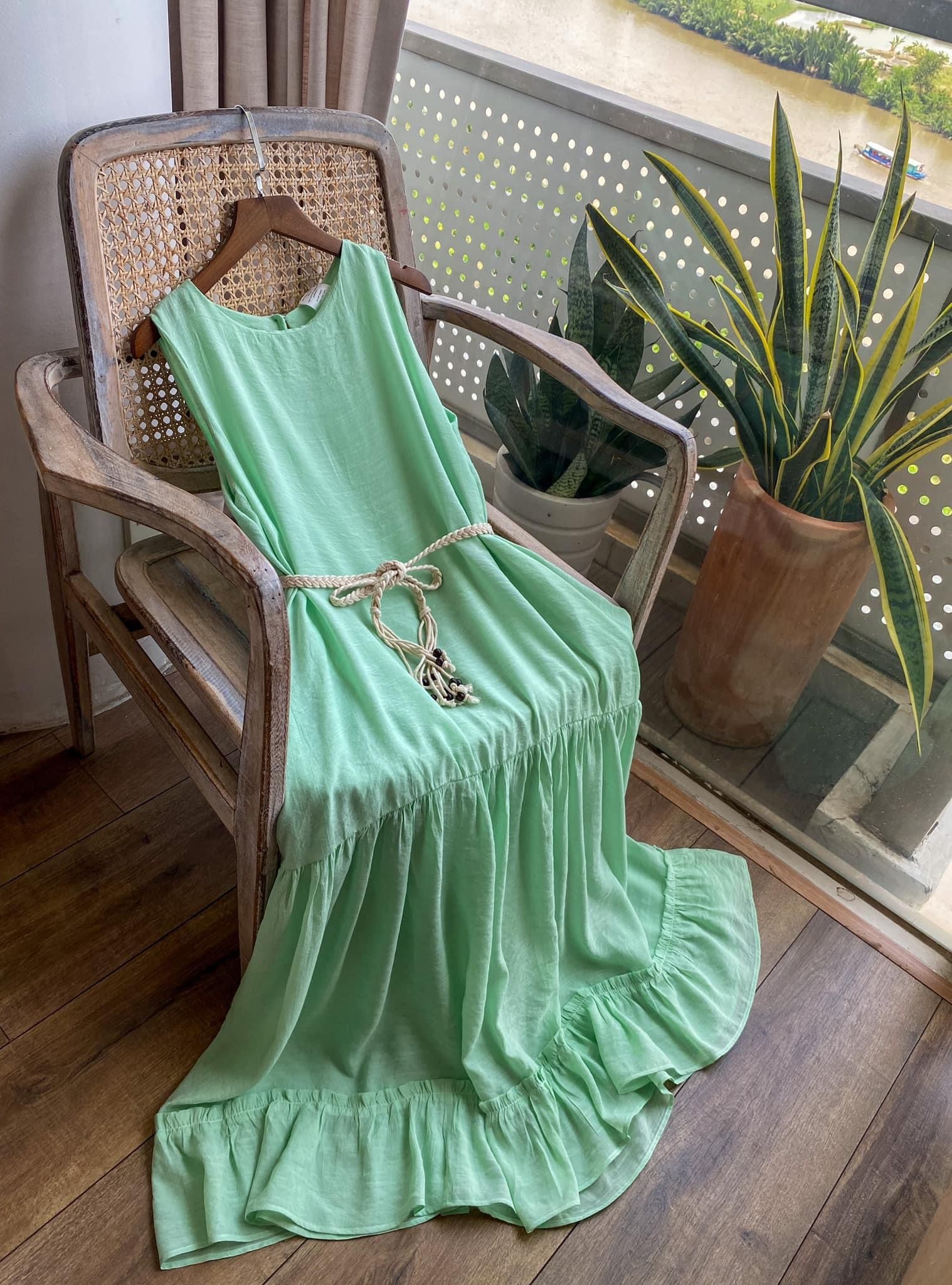 Ana Dress - Đầm xô lụa sát nách xanh lá D46