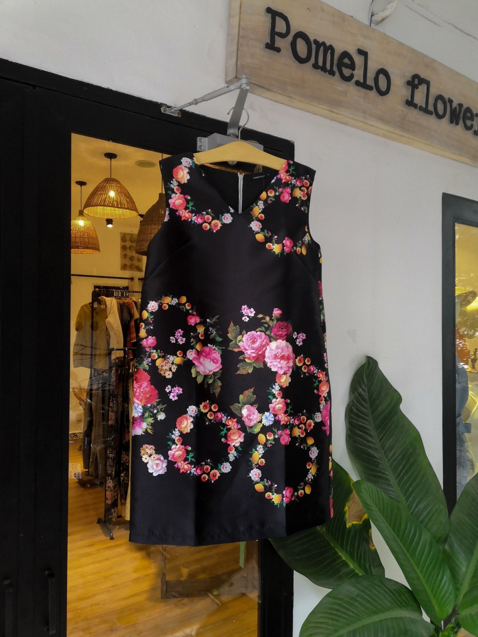 Maia Dress - Đầm sát nách cổ tim in hoa D343 D344 D345