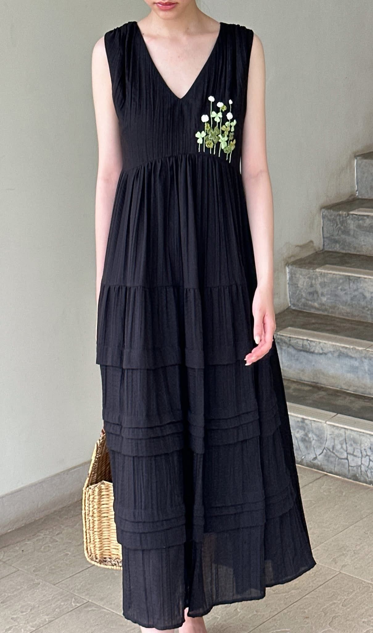 Lyla Dress - Đầm Suông Thêu Hoa D0137