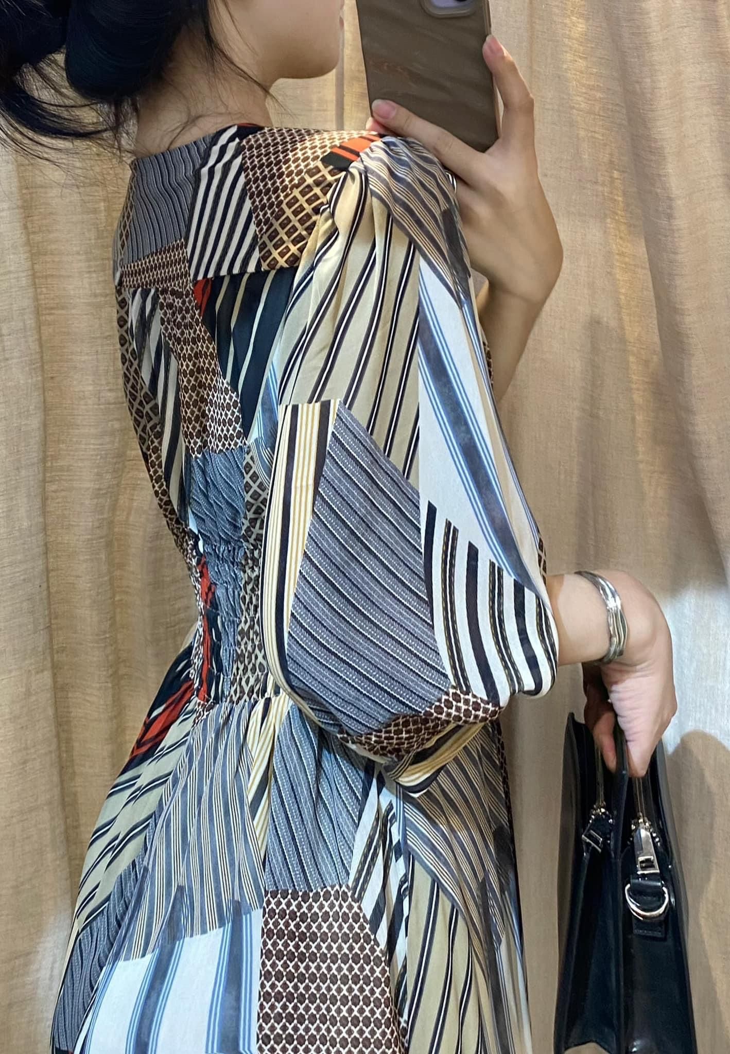 Melina Dress - Đầm voan in hoa có cúc - D01