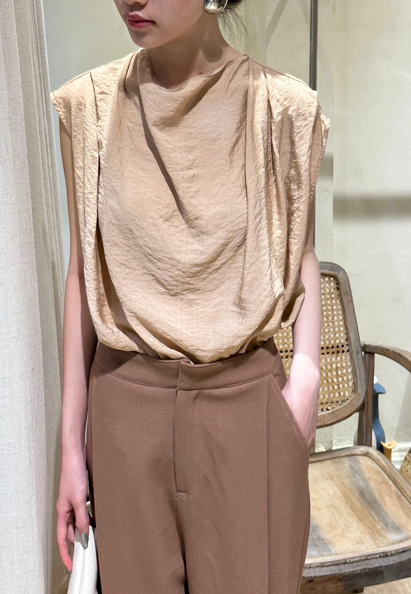 Tiana Shirt - Áo Tơ Tằm Không Tay D996