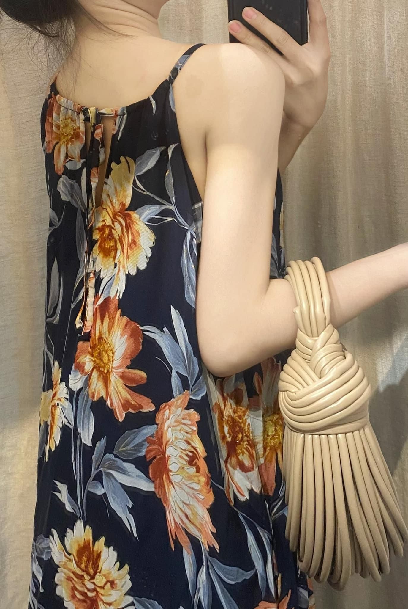 Margaret Dress - Đầm cổ yếm voan hoa LA19
