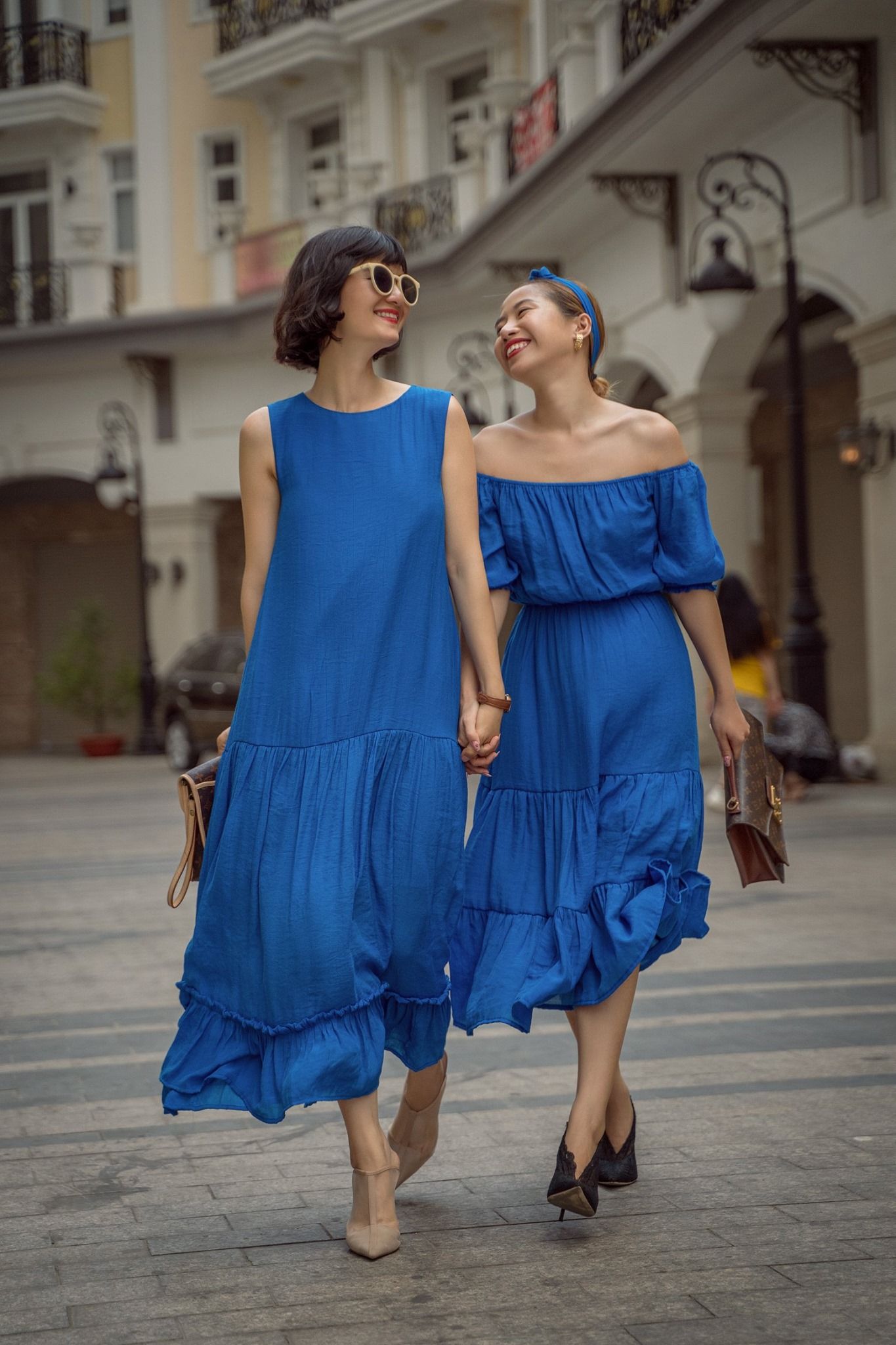 Đầm xô lụa sát nách