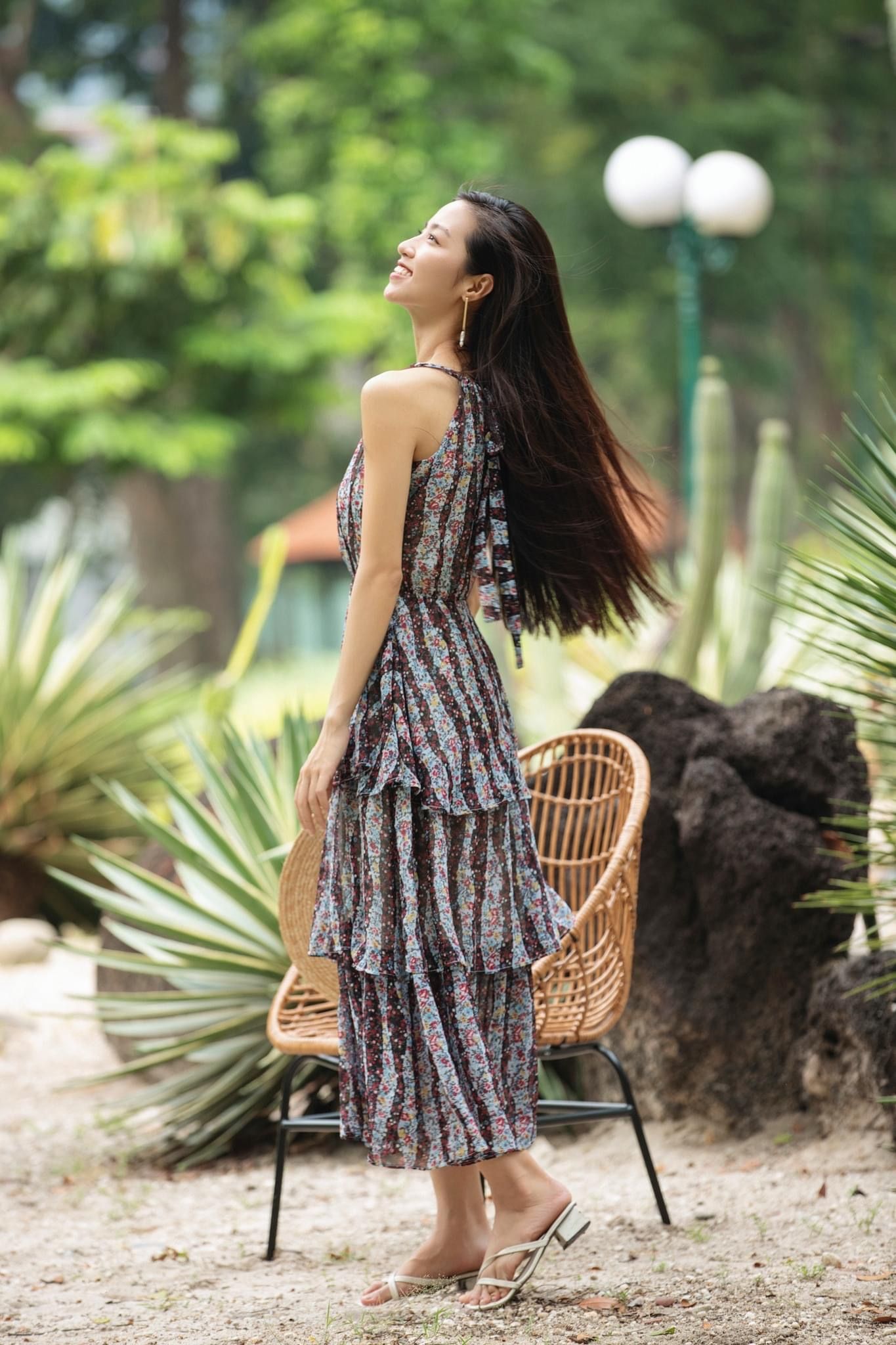 Đầm cổ yếm cột 3 tầng - in hoa D676