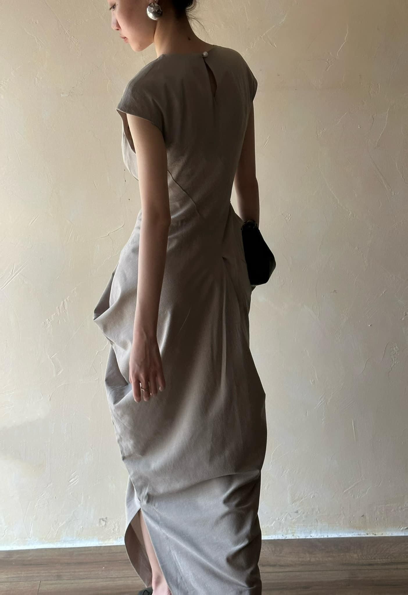 Ceré Dress - Đầm Cổ Tròn Tay Ngắn D1005