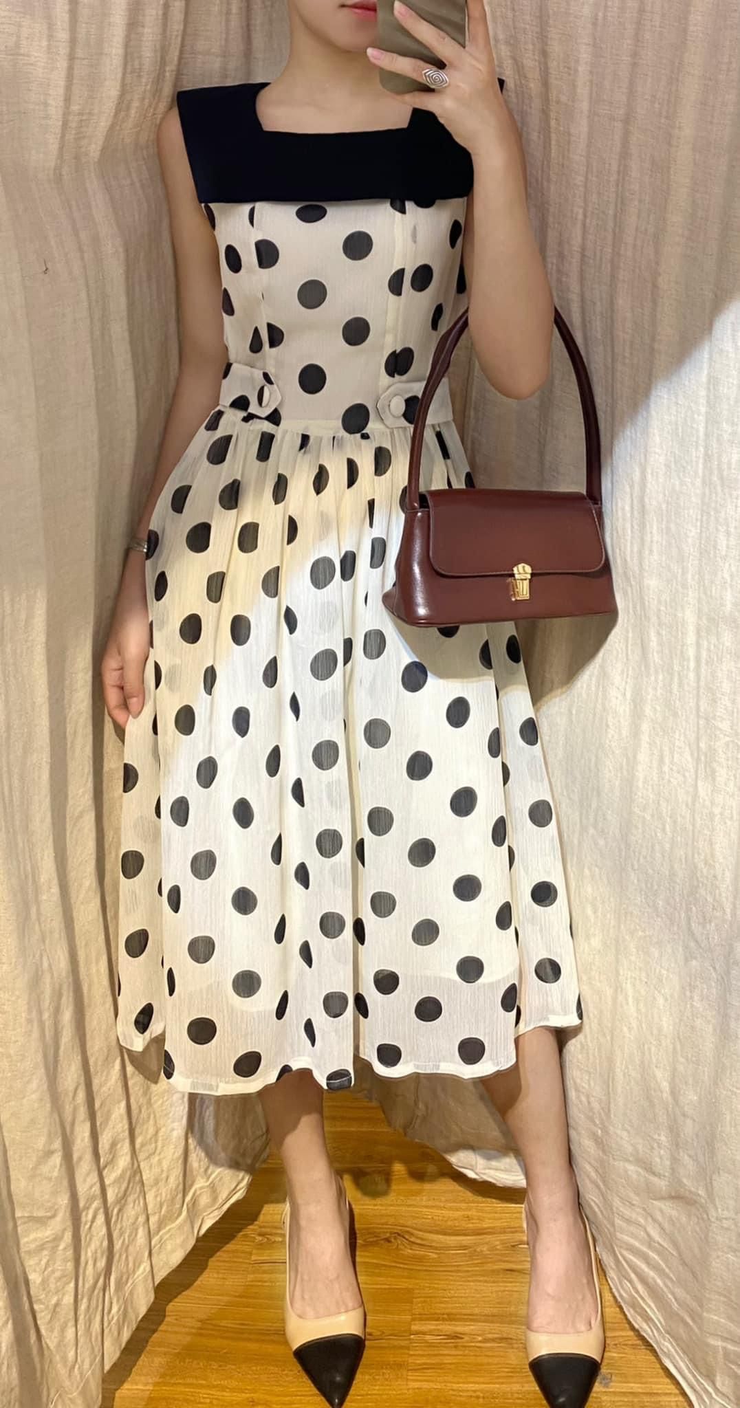 Eleanor Dress - Đầm Cổ Vuông Hoạ Tiết Chấm Bi E02