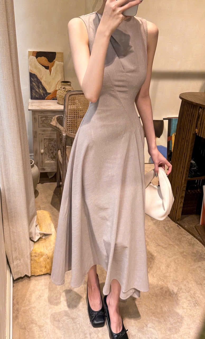 Lavish Dress - Đầm Cổ Đổ Không Tay D999