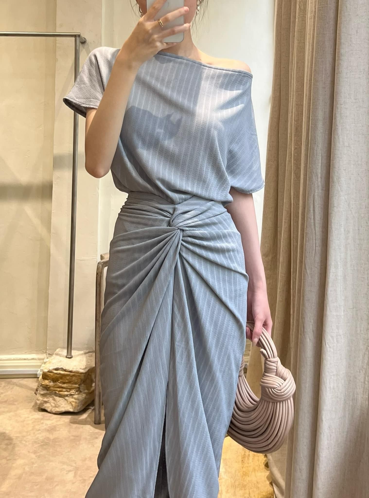Mary Set - Set Áo Và Chân Váy Xoắn Eo L03