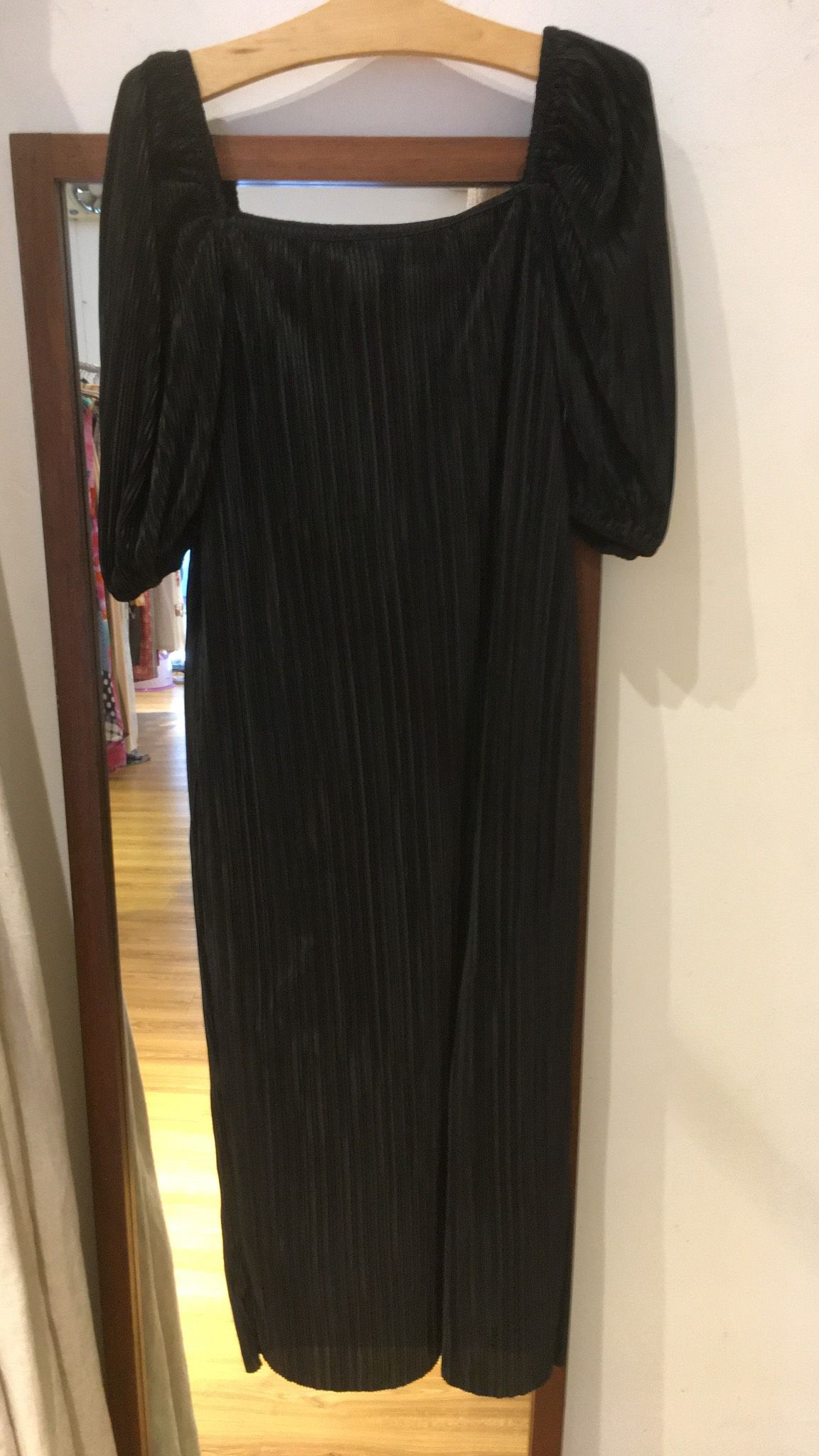 Elena Dress Đầm suông có tay lỡ cổ vuông D205