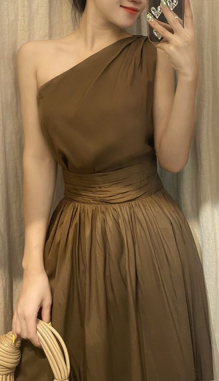 Lalyn Dress - Đầm Lệch Vai Nhấn Eo L31