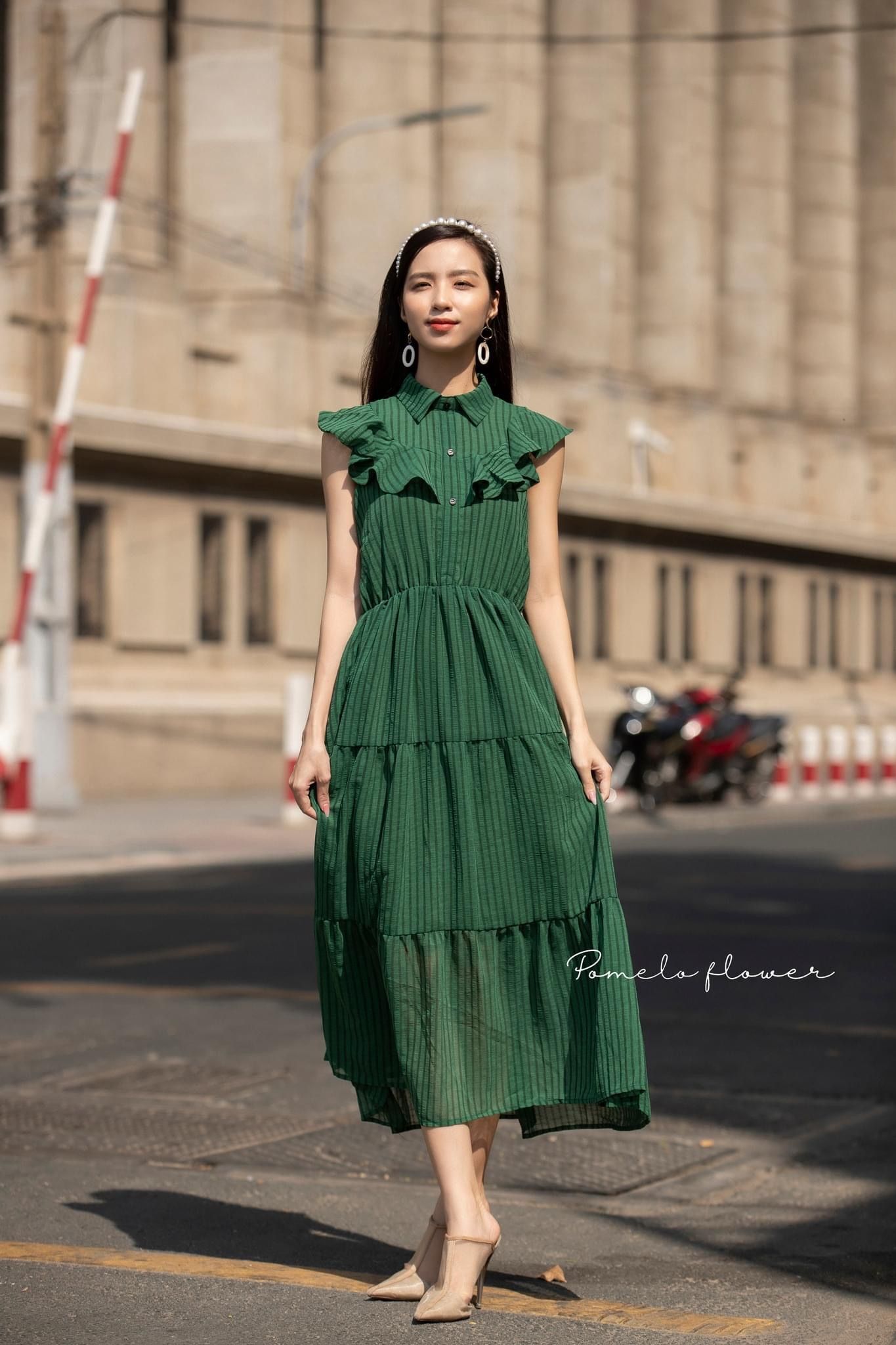 Đầm sát nách bèo 3 tầng - D668