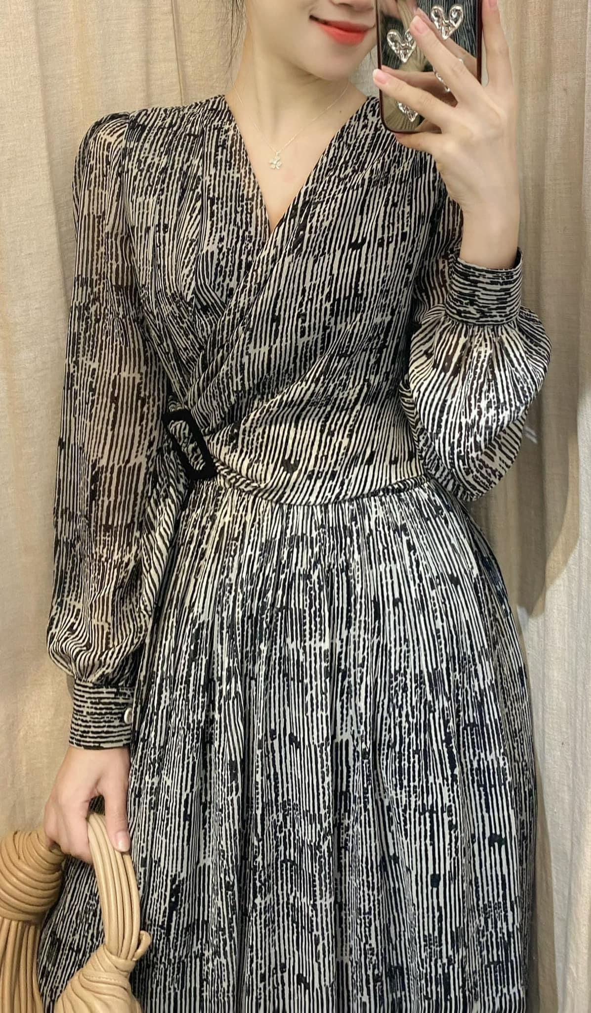 Dolia Dress - Đầm Cổ V Tay Dài L05