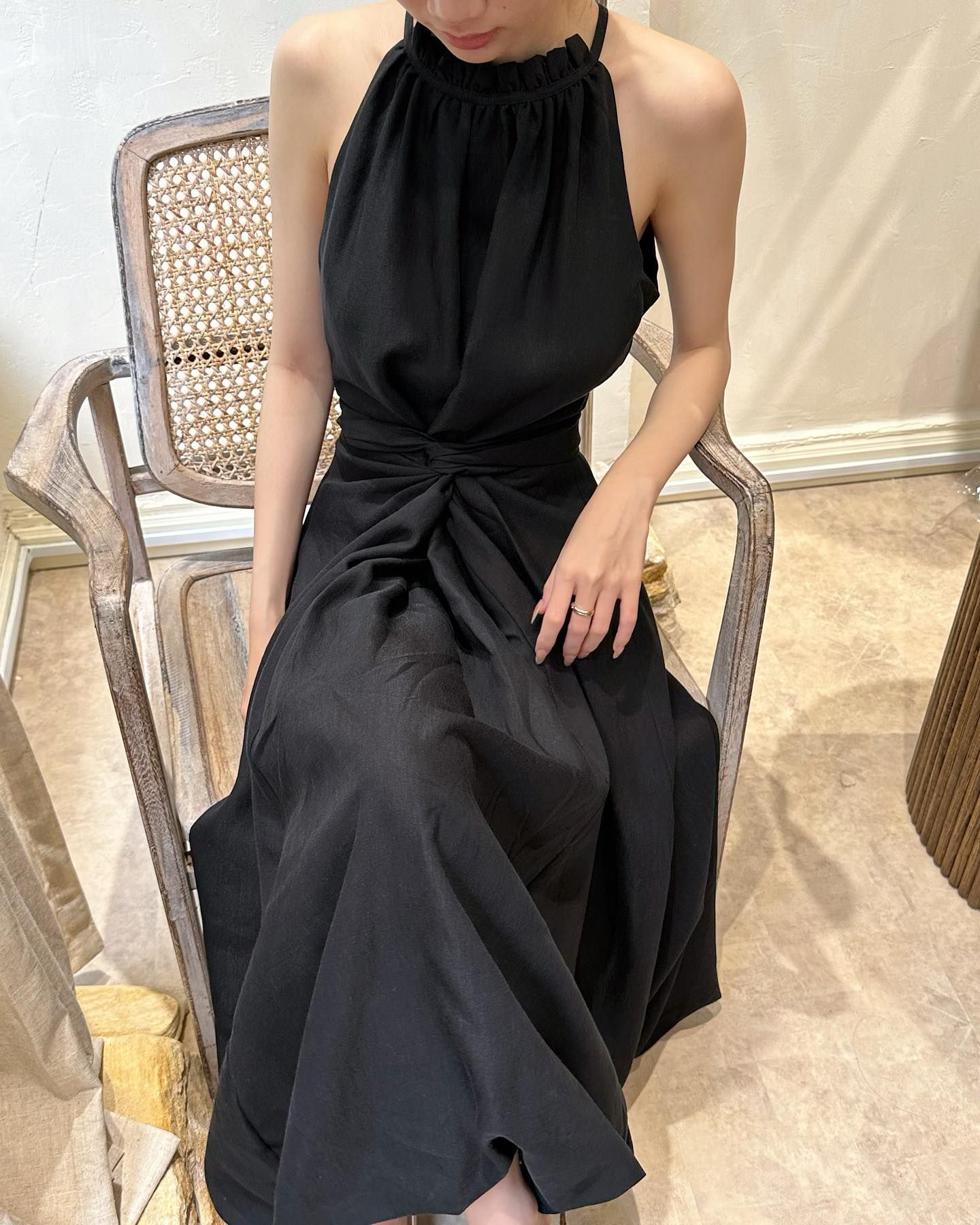 Amanda Dress - Đầm Cổ Yếm Xoắn Eo DR1923