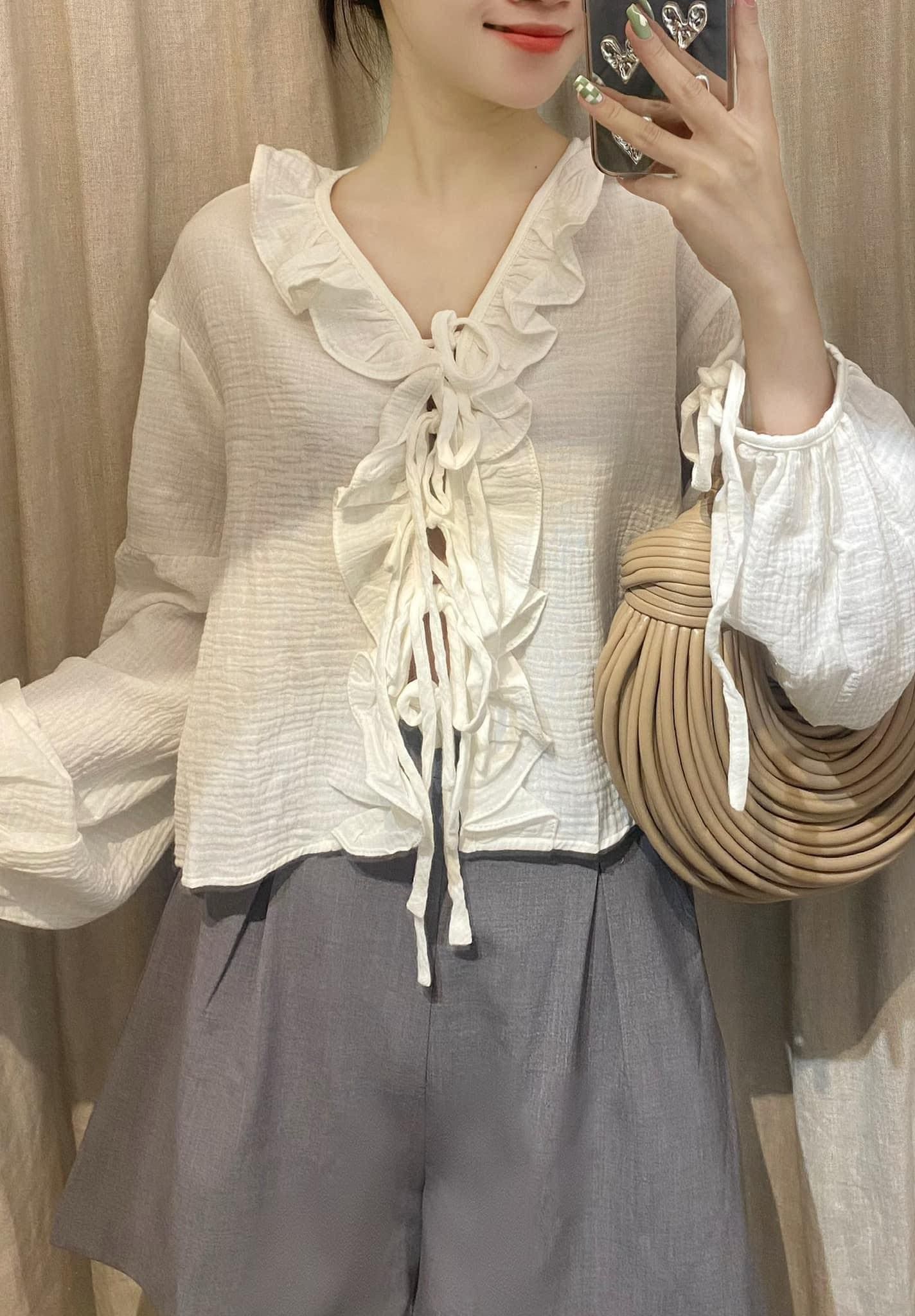 Áo Tay Dài Cổ Bèo A022