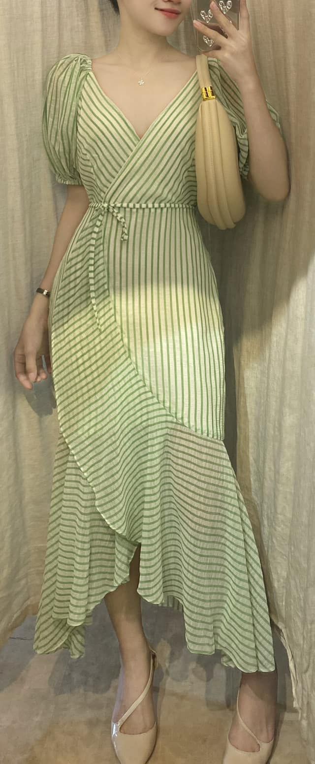 Ariel Dress - Đầm đuôi cá cổ V tay phồng - D669