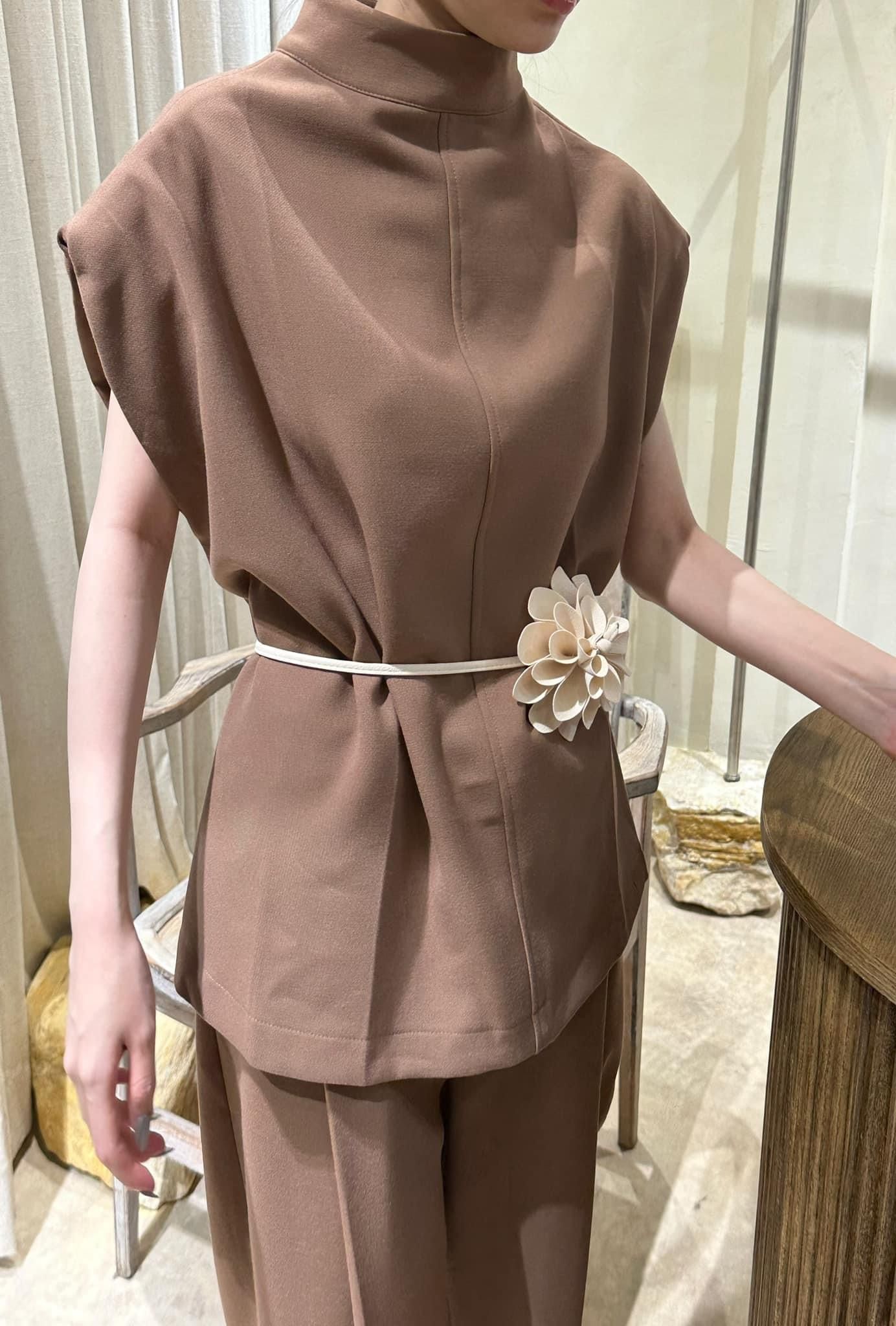 Juliette Set - Set Áo Cổ Lọ Và Quần Dài