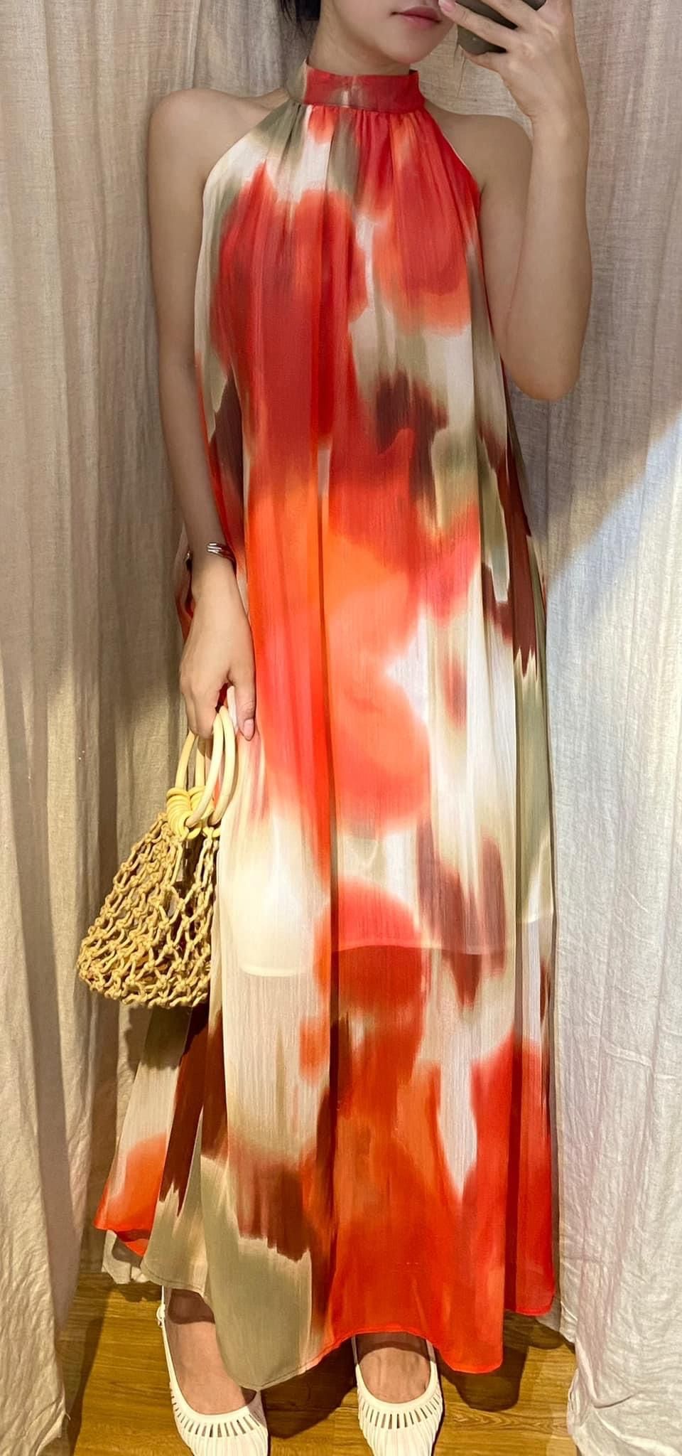 Iris Maxi Dress - Đầm Cổ Yếm Loang Màu Dáng Suông - D936