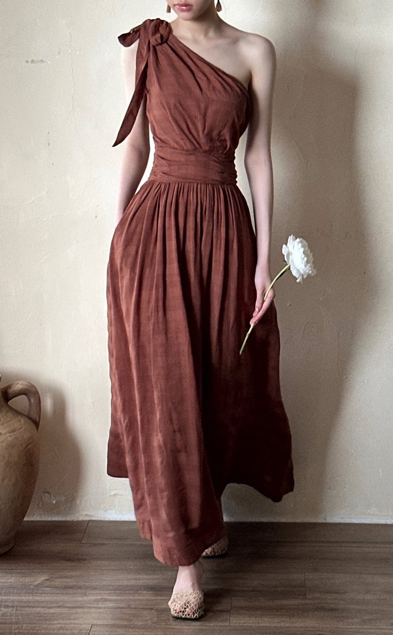 Lalyn Dress - Đầm Lệch Vai Nhấn Eo L31