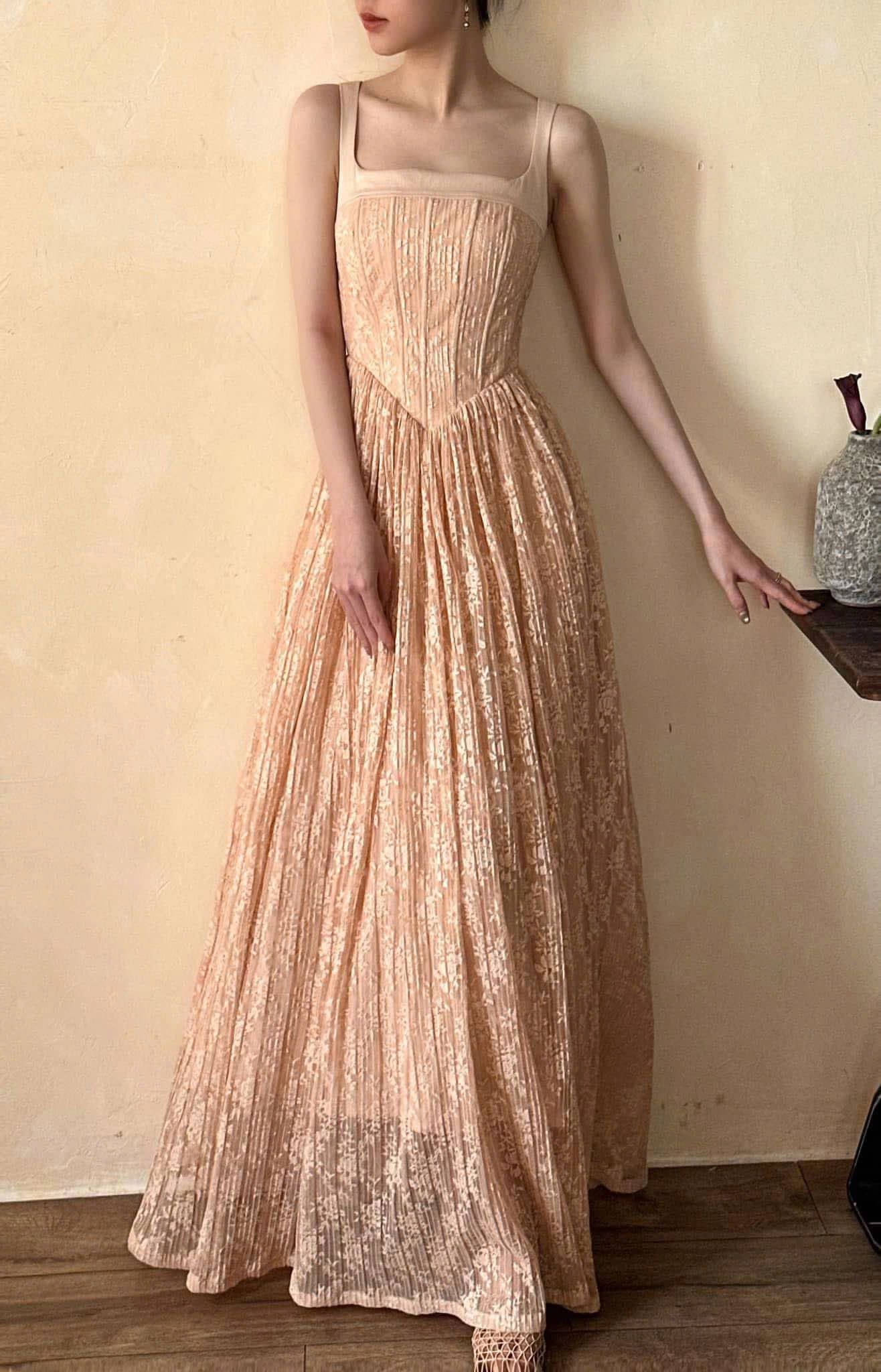 Stella Dress - Đầm Ren Cổ Vuông D0132