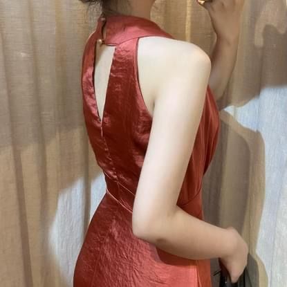 Grace - Elegant Silk Dress - Đầm Midi Cổ Yếm E40