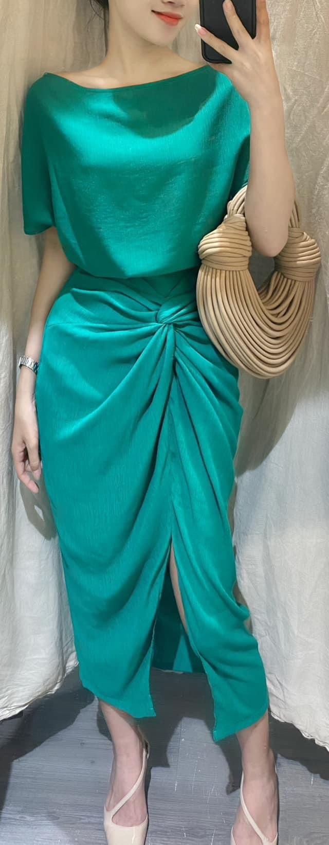 Mary Set - Set Áo Và Chân Váy Xoắn Eo L03