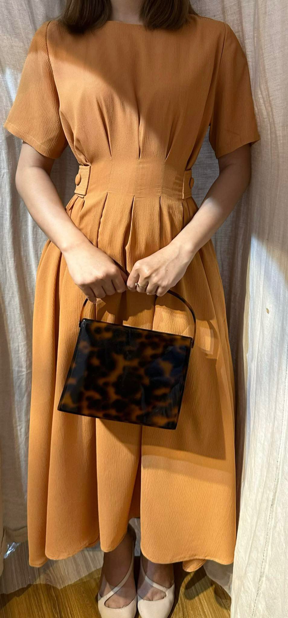 Eloise Dress - Đầm Tay Ngắn Xếp Ly Eo D938