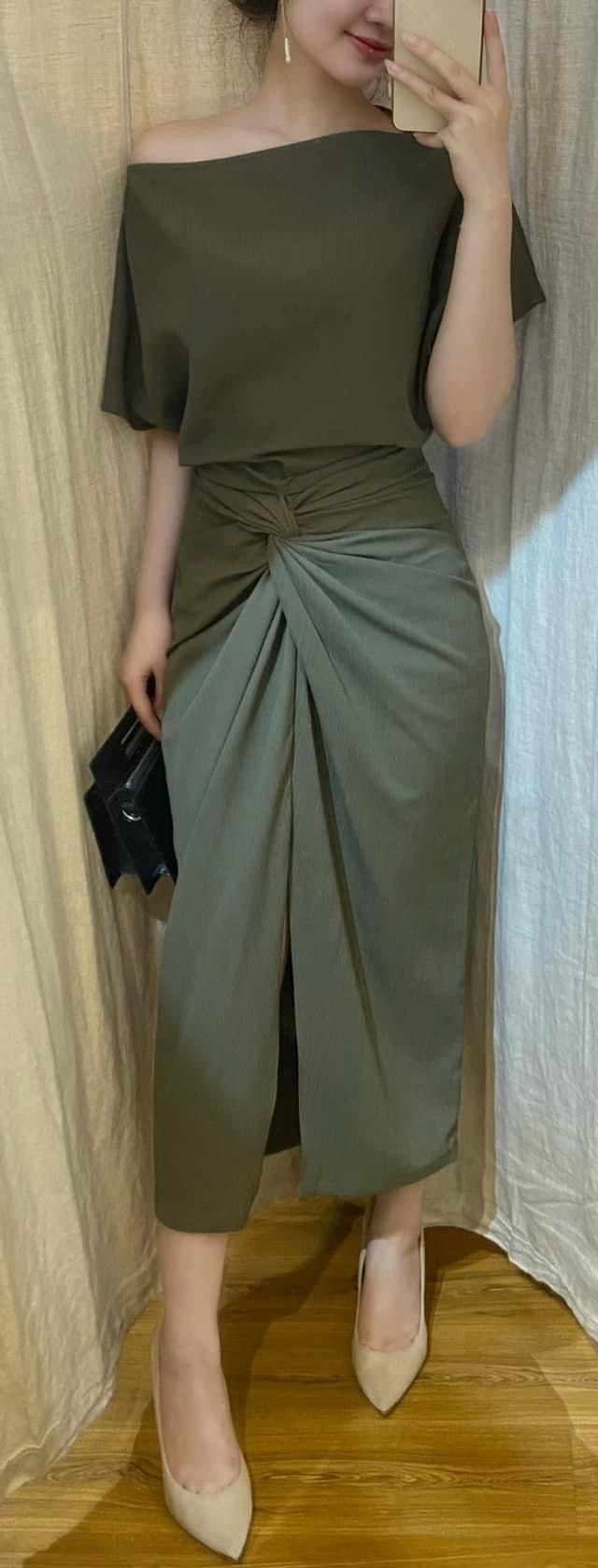Mary Set - Set Áo Và Chân Váy Xoắn Eo L03